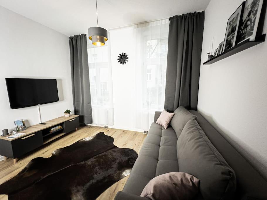 Two-Bedroom Apartment - Photo 3