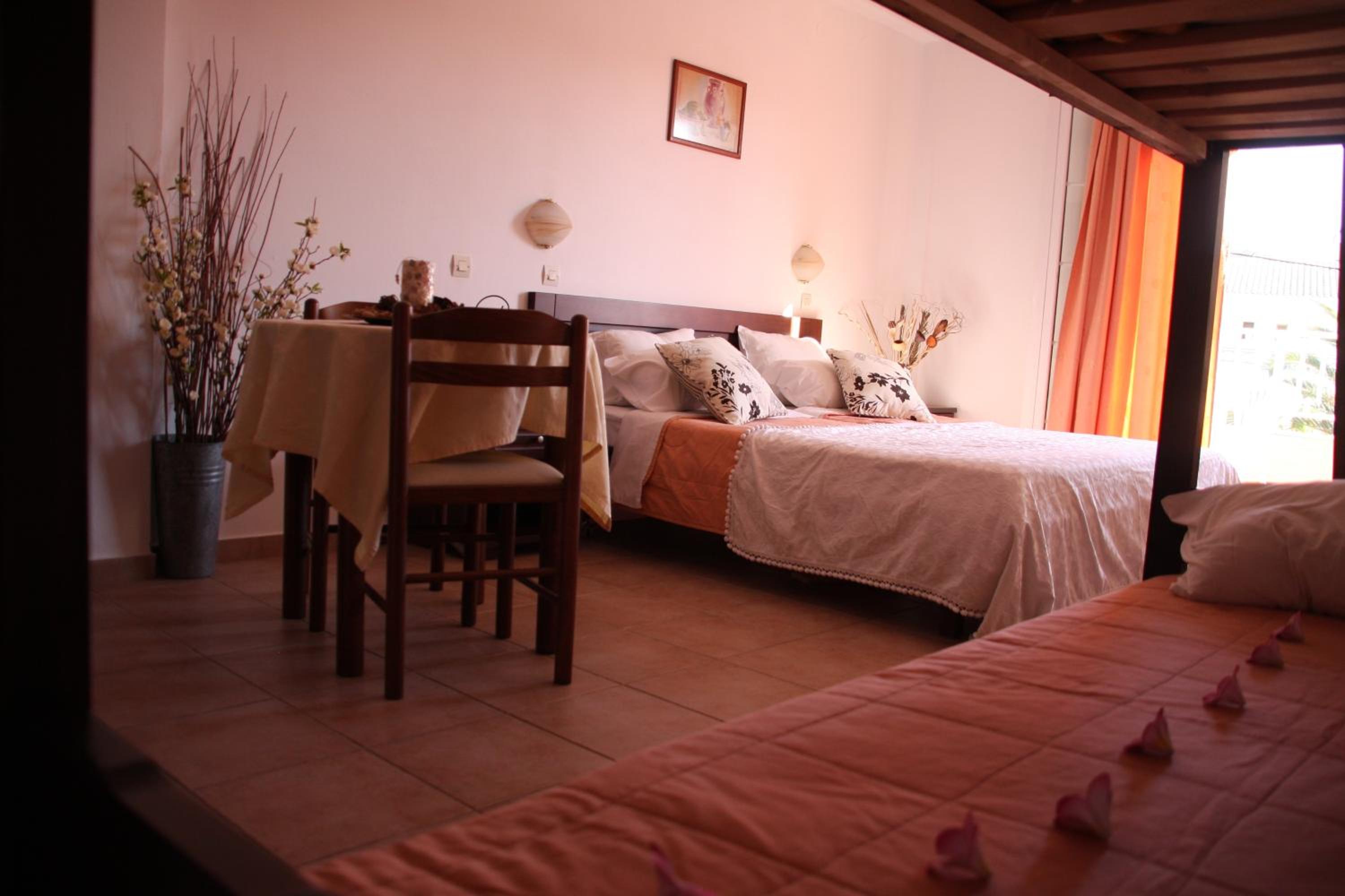 Deluxe Triple Room photo 2