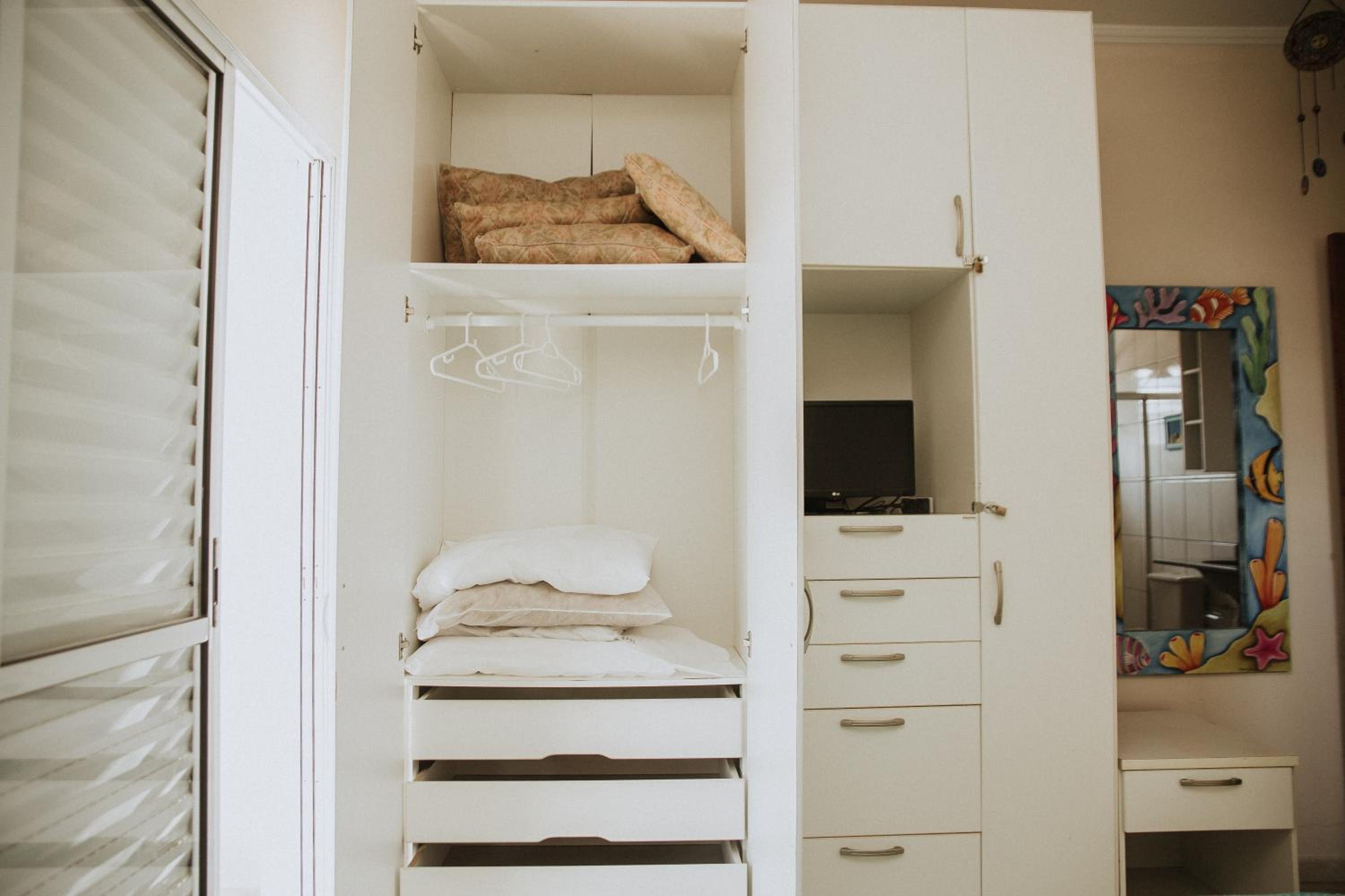 Two-Bedroom Apartment - Photo 2