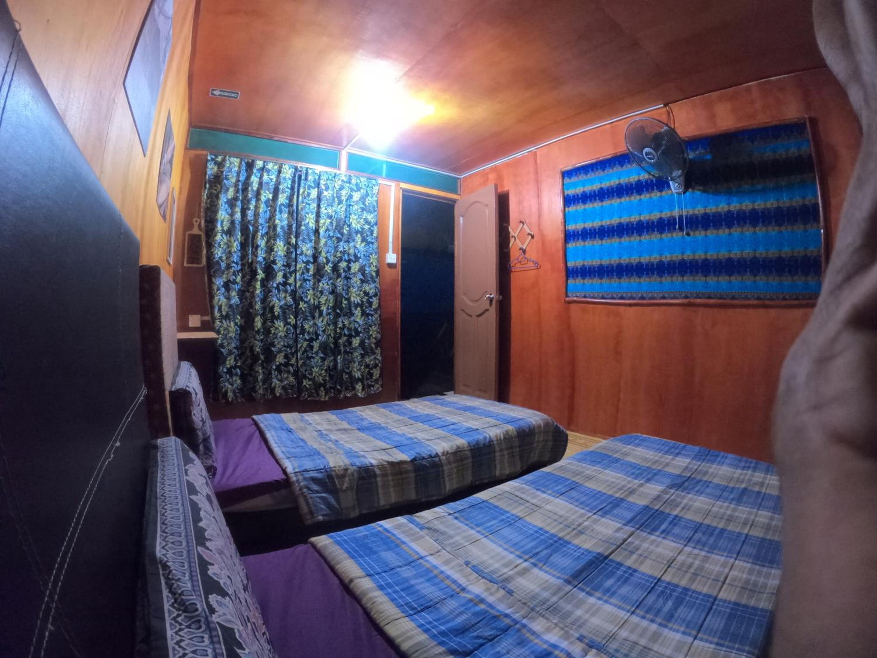 Budget Twin Room photo 3