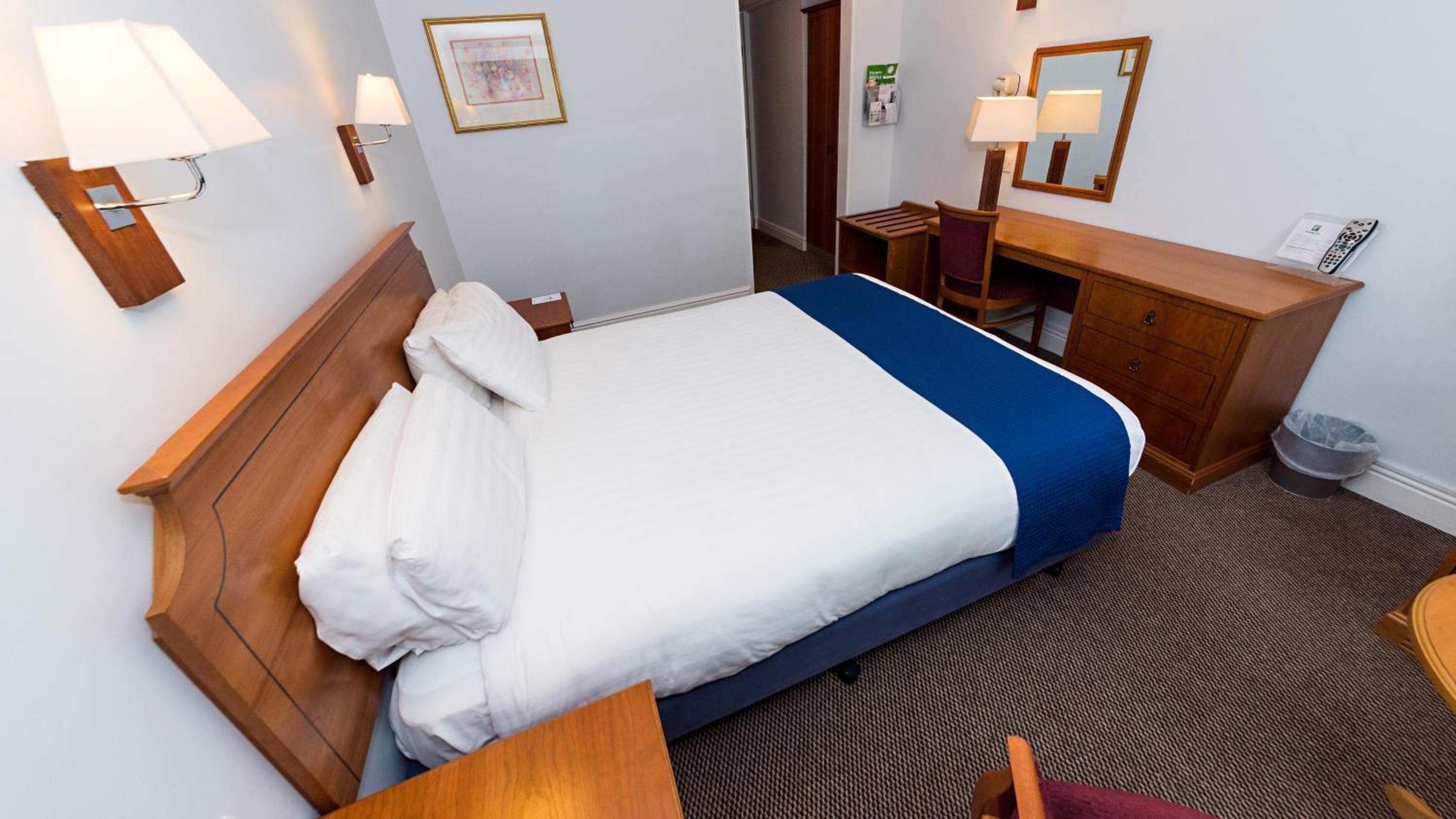 Standard Double Room - Photo 4