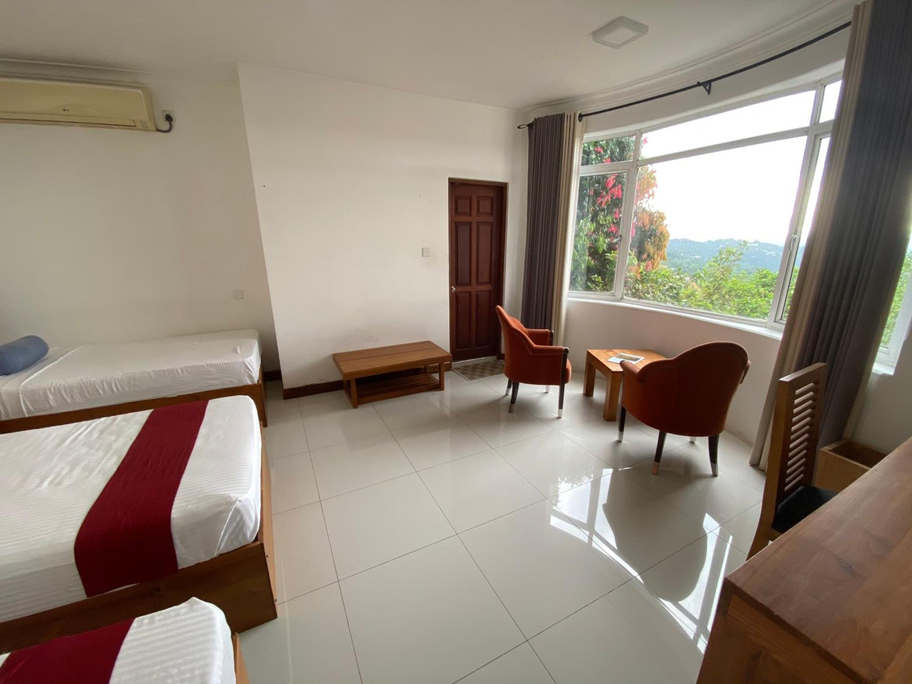 Triple Room with Mountain View