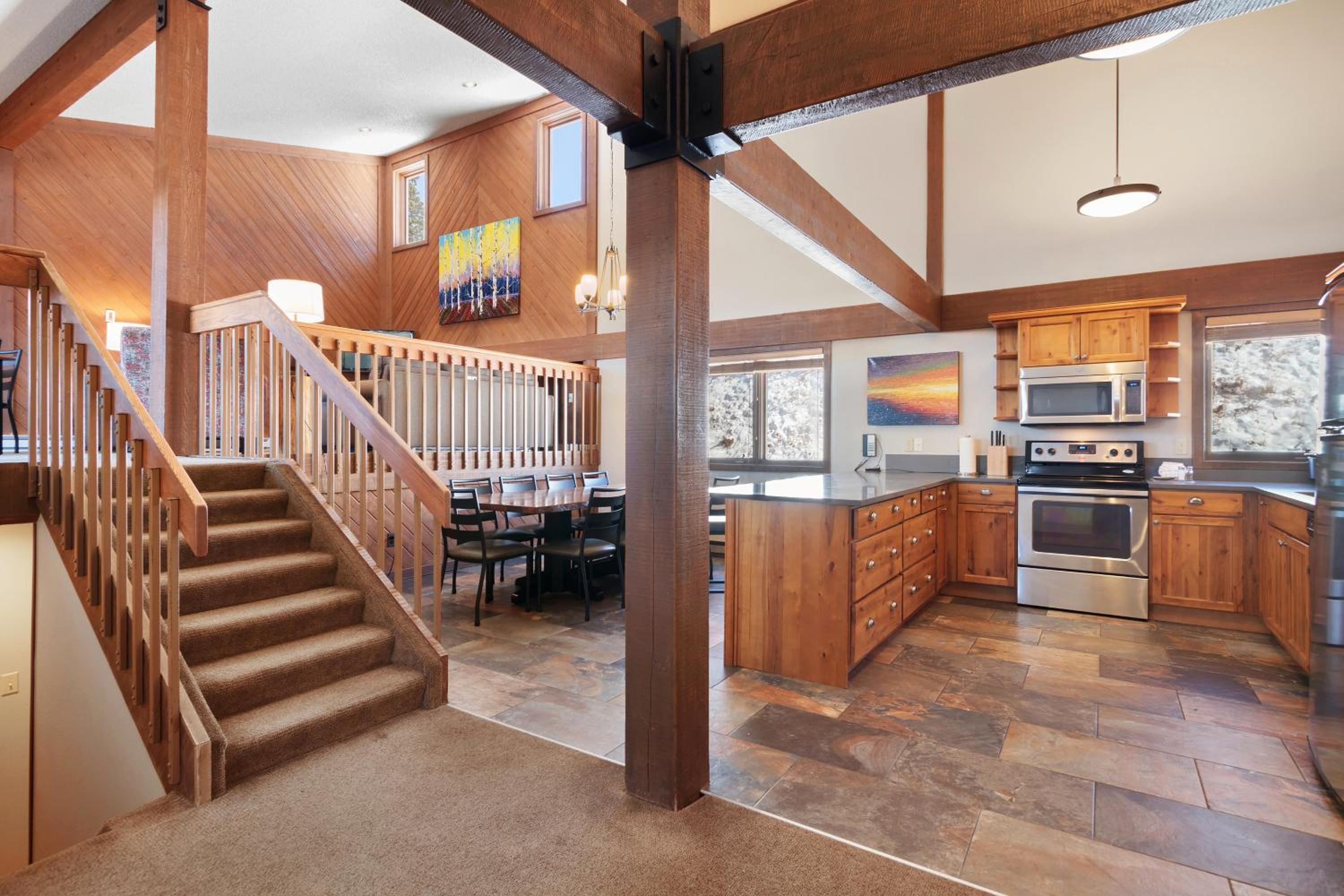 Penthouse Apartment - Photo 17