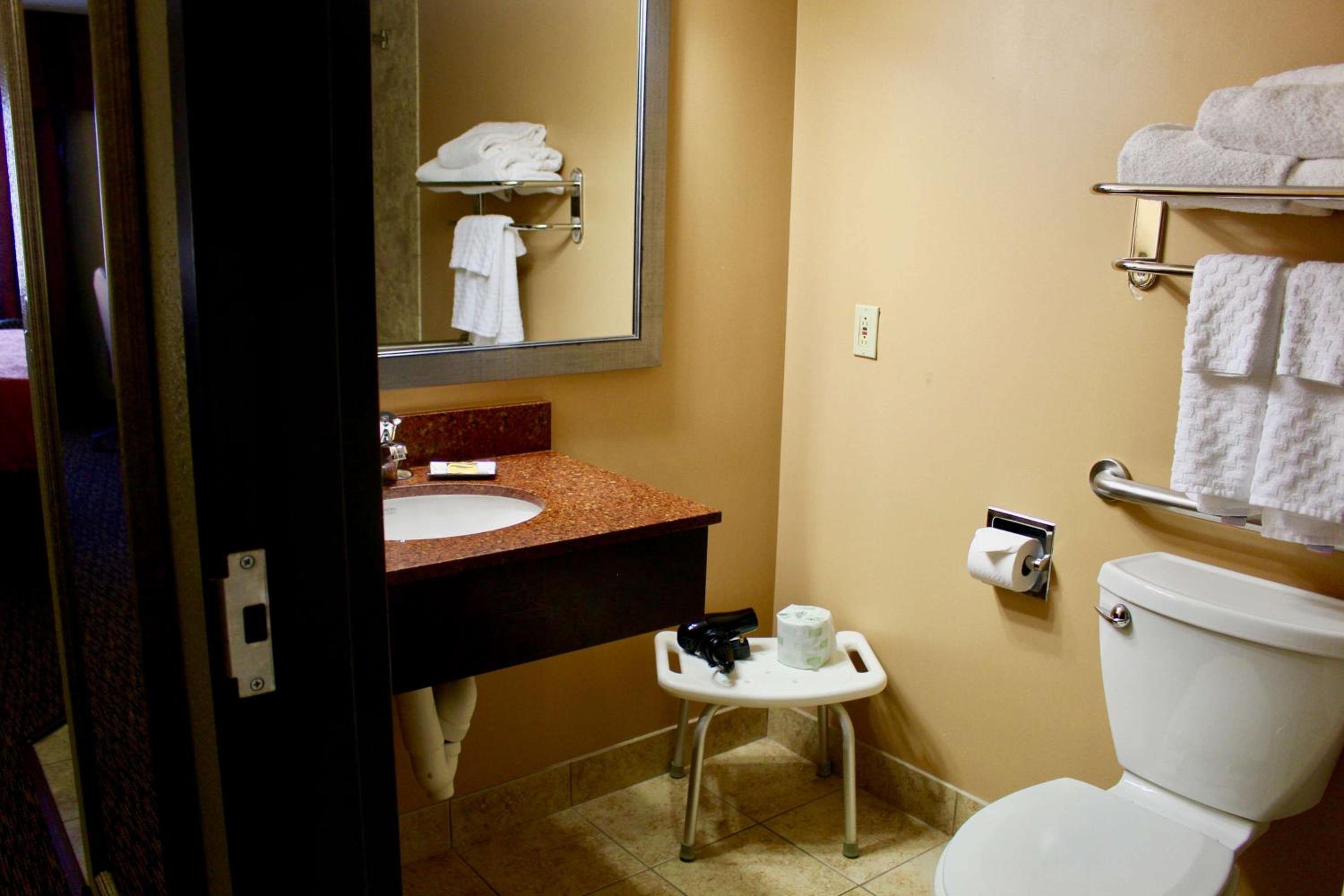 King Room With Massage Chair - Non-Smoking - Photo 4