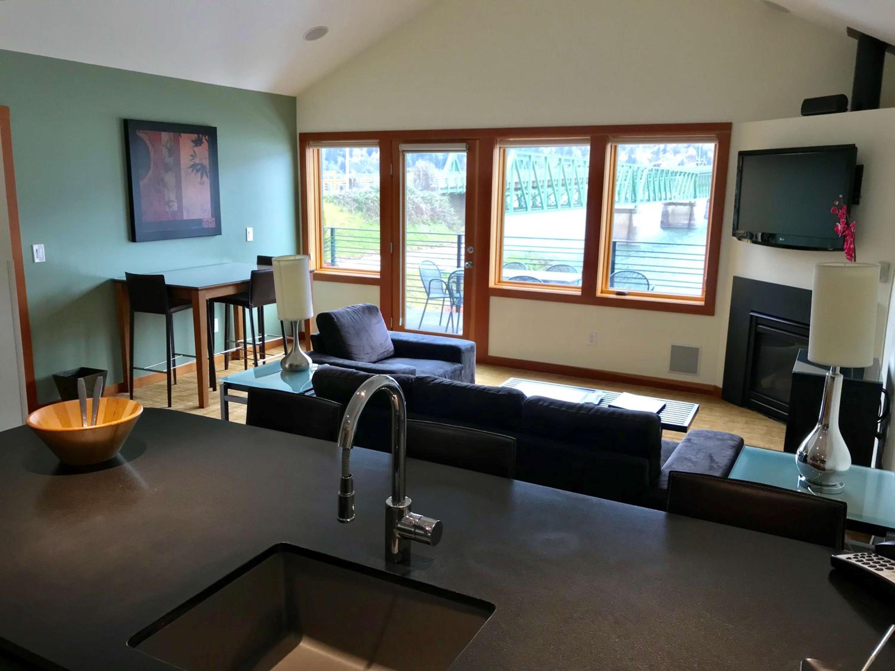 King Suite with Two King Beds and Kitchen - River View/No Pets