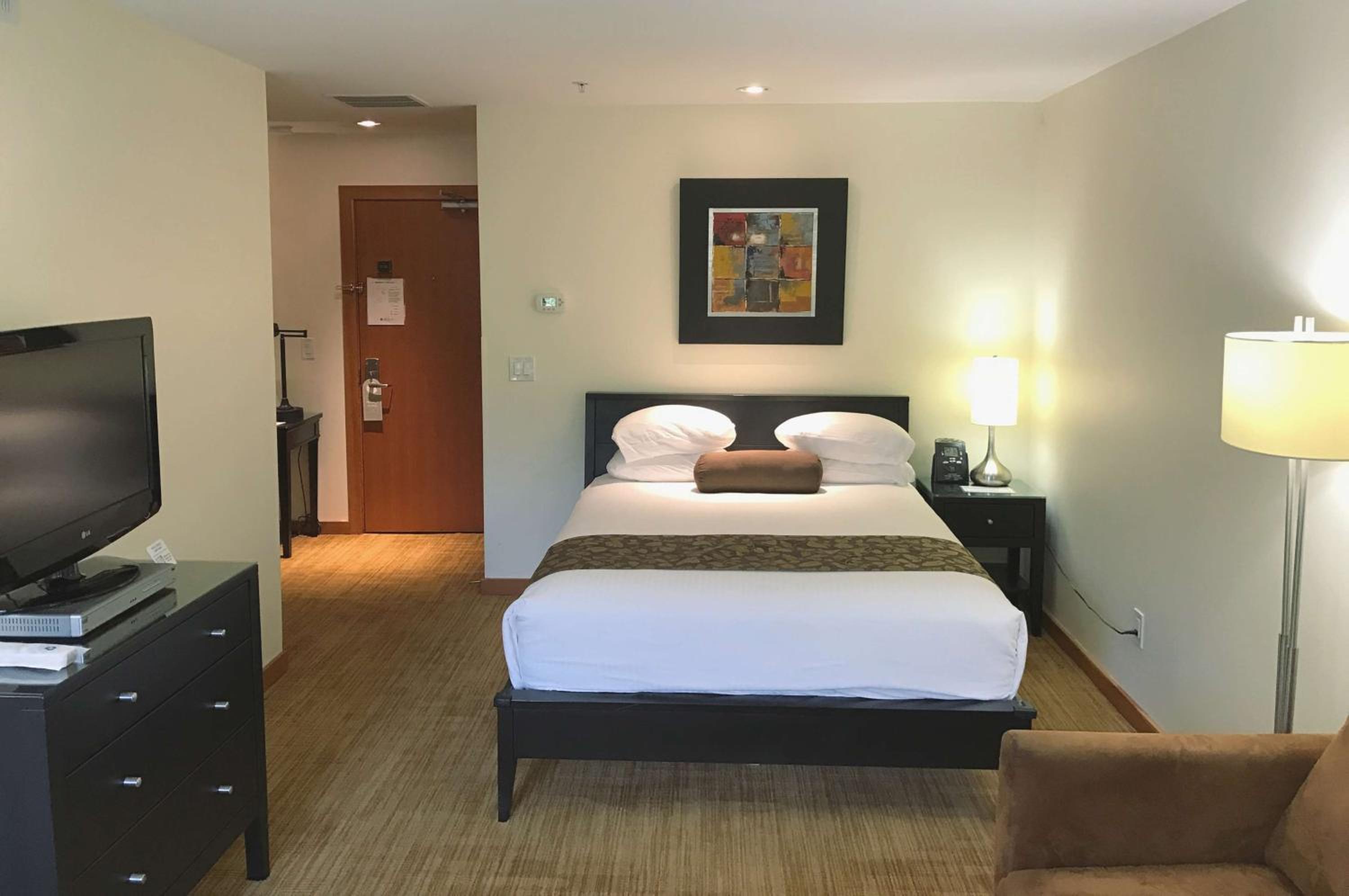 Standard Queen Room, Connecting Rooms - No Pets