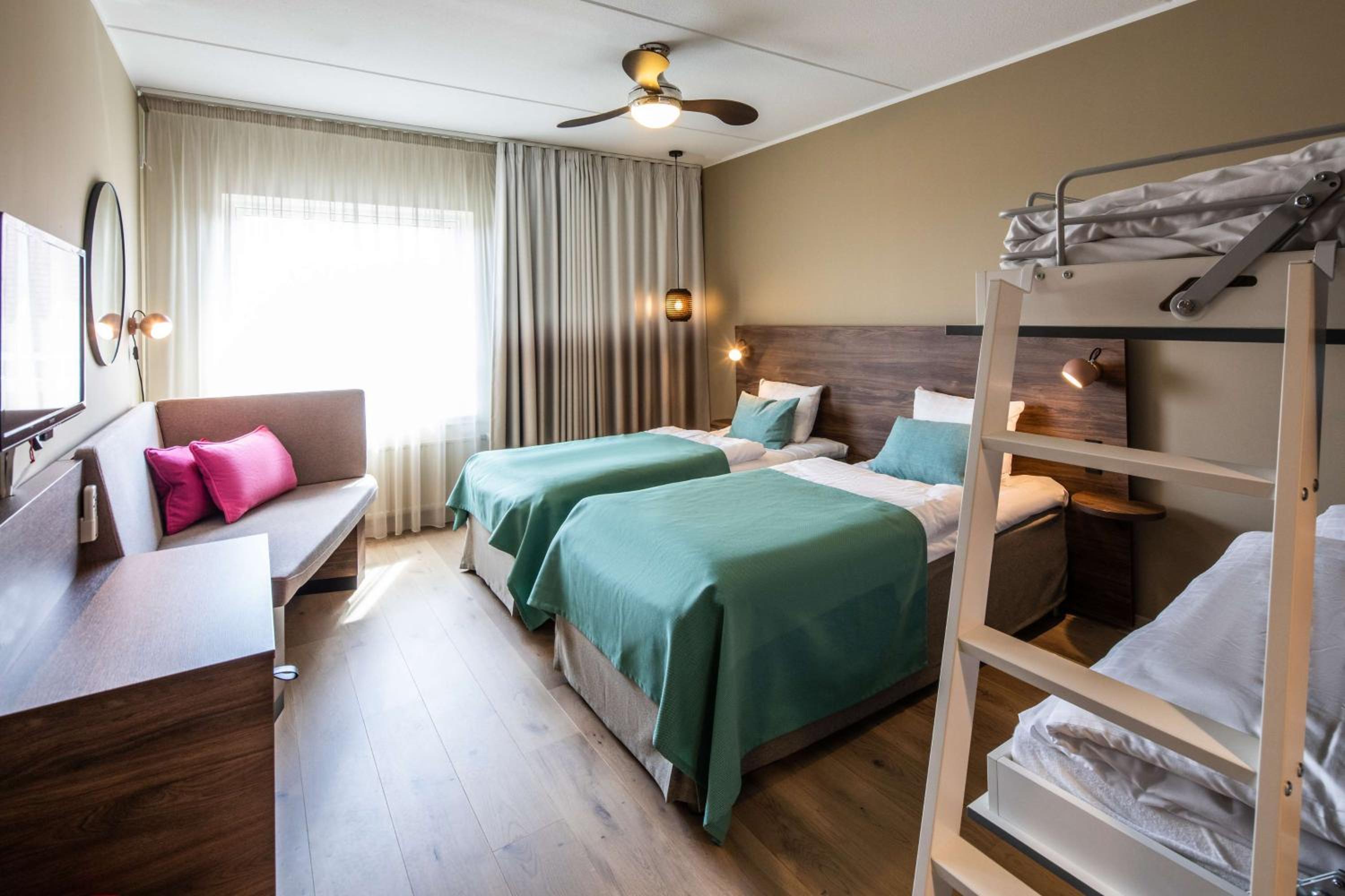 Superior Twin Room - Photo 4