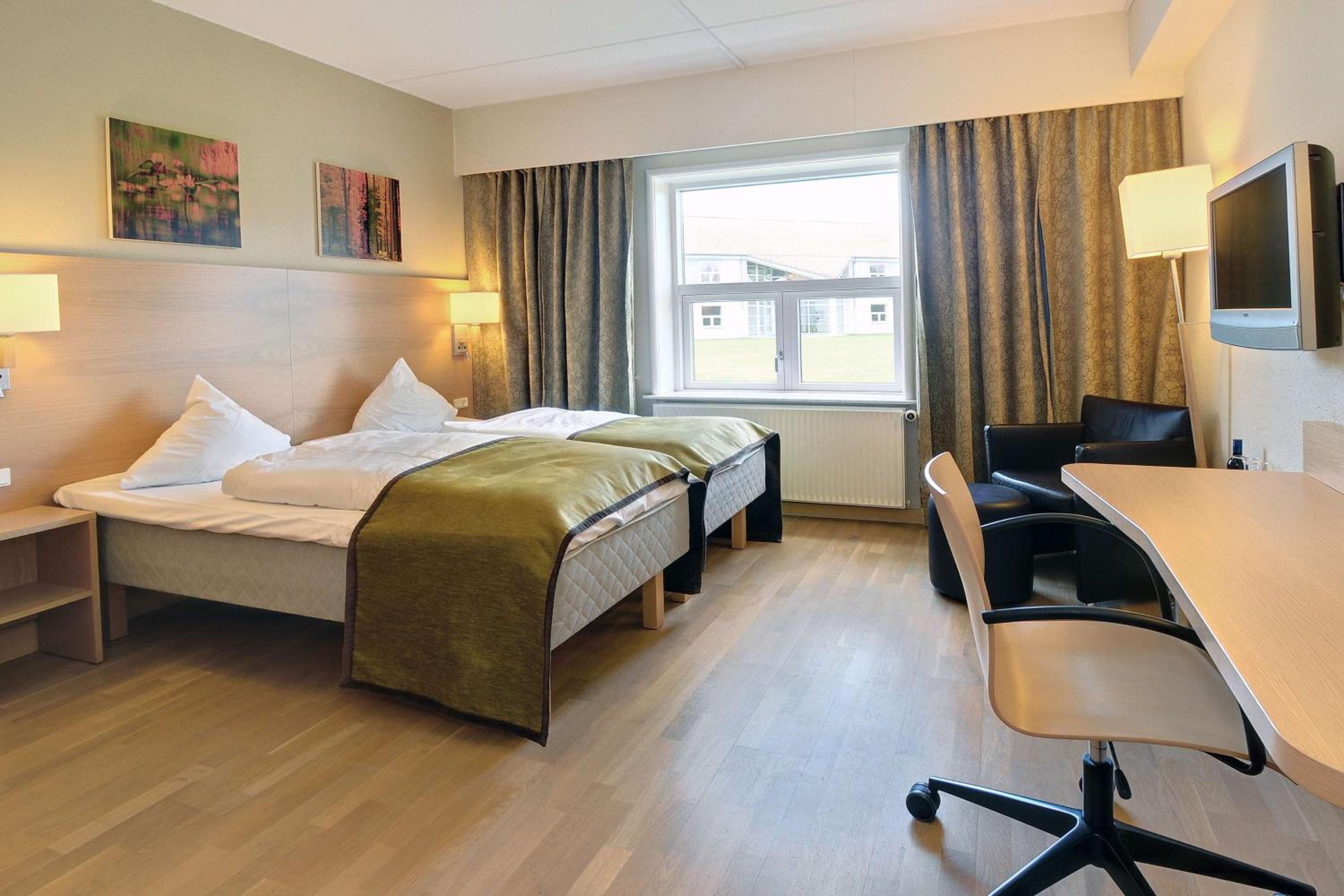 Twin Room - Photo 3