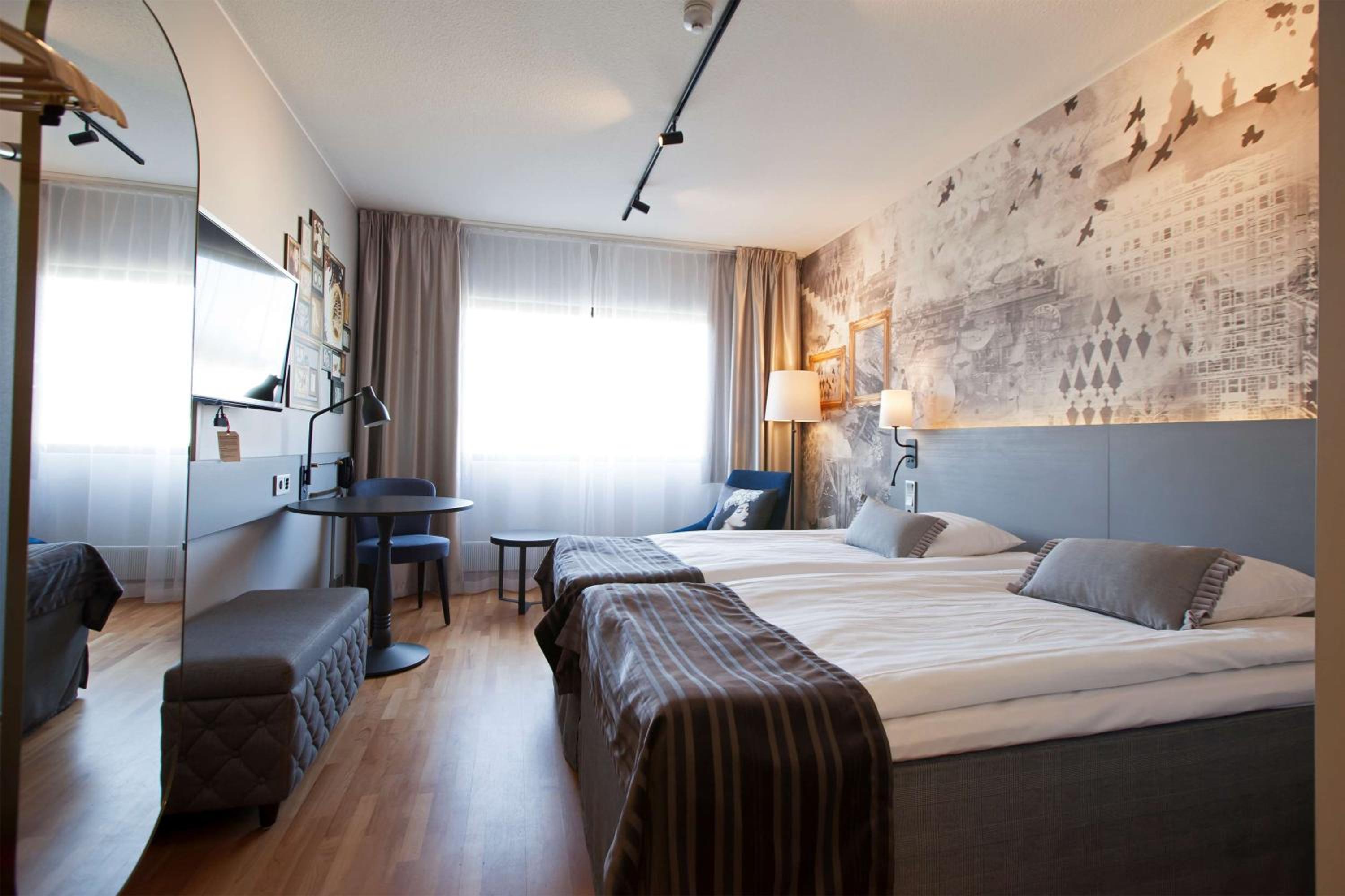 Standard Twin Room - Photo 1