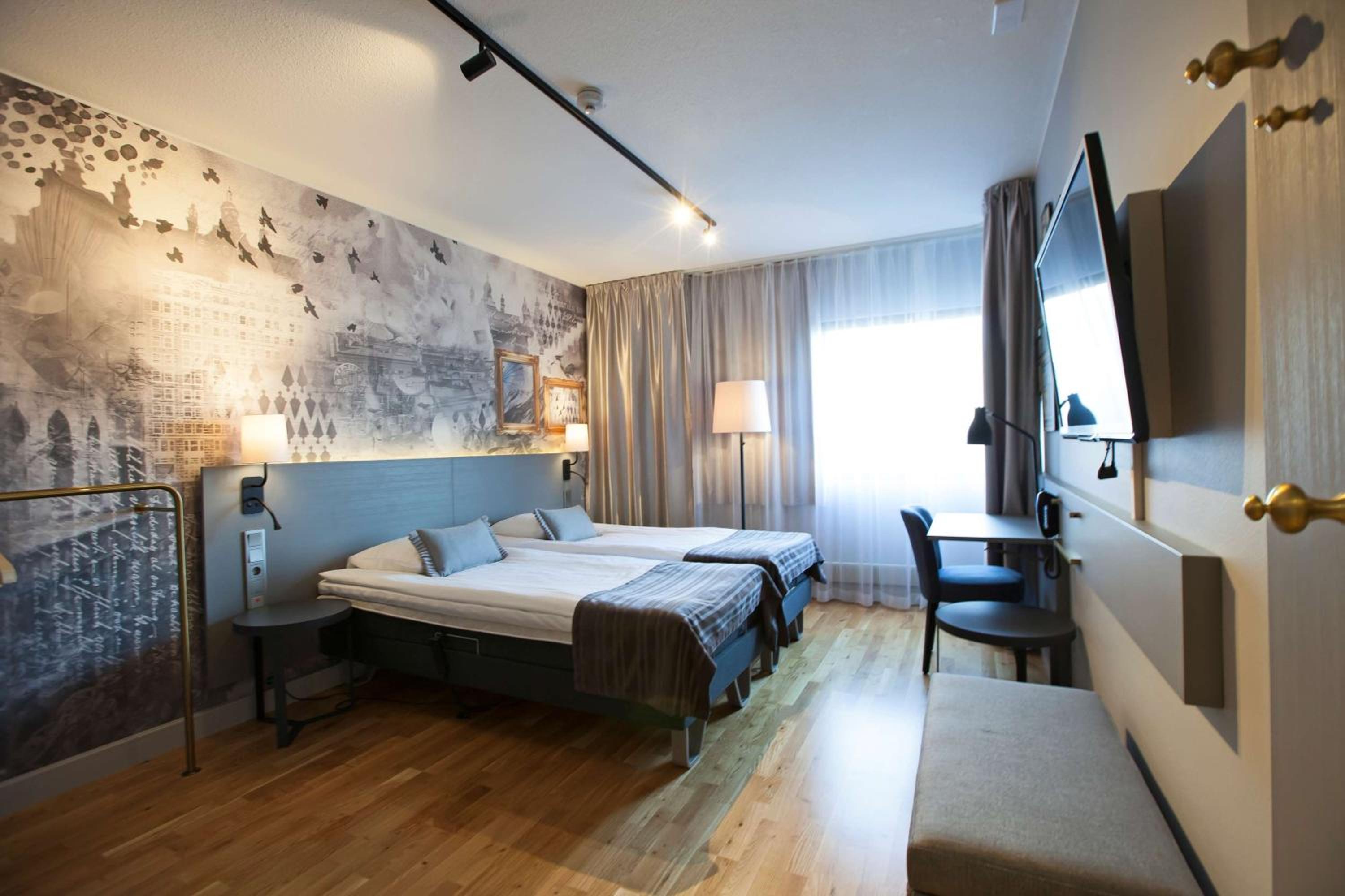 Standard Twin Room - Photo 2