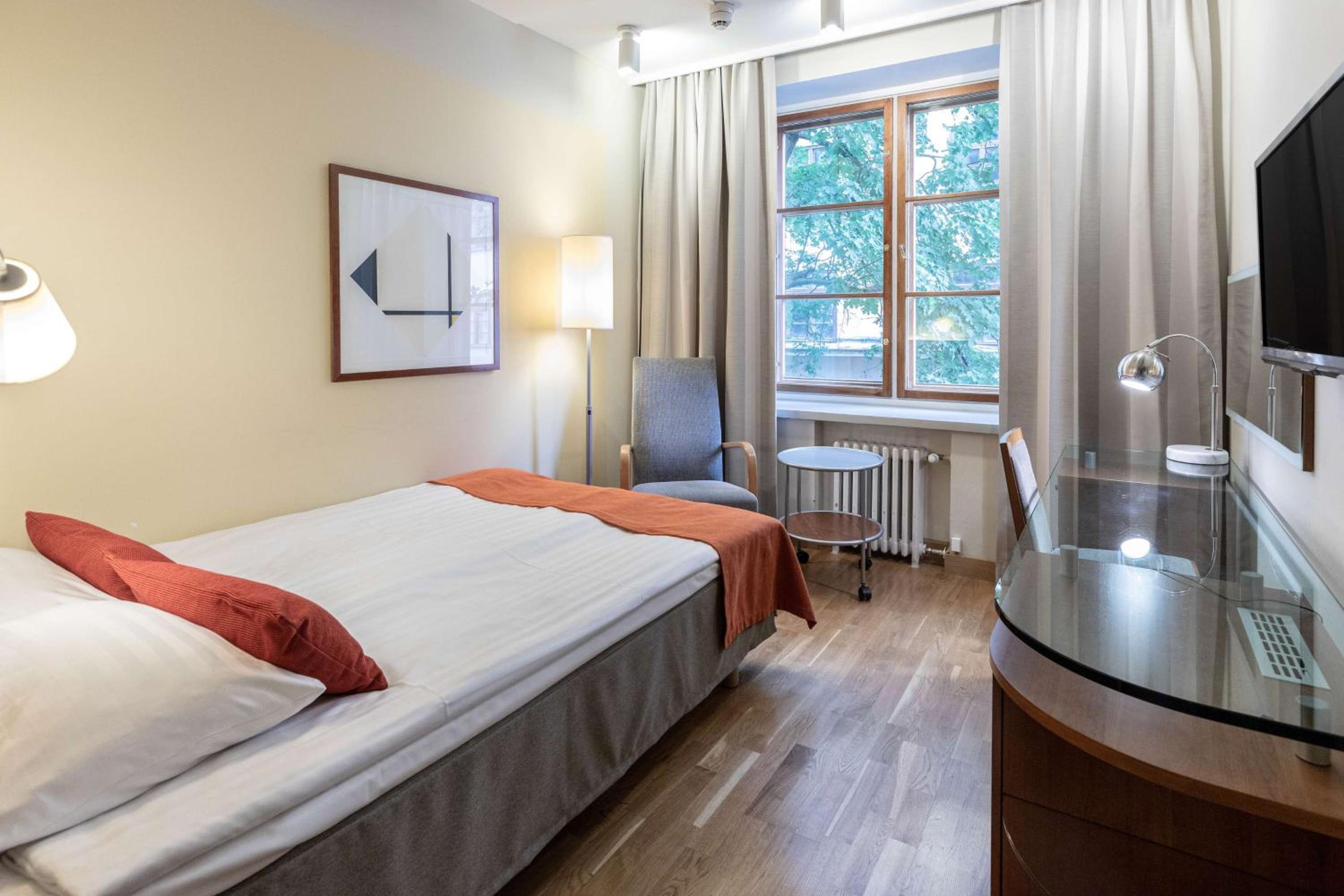 Standard  Double Room - Photo 5
