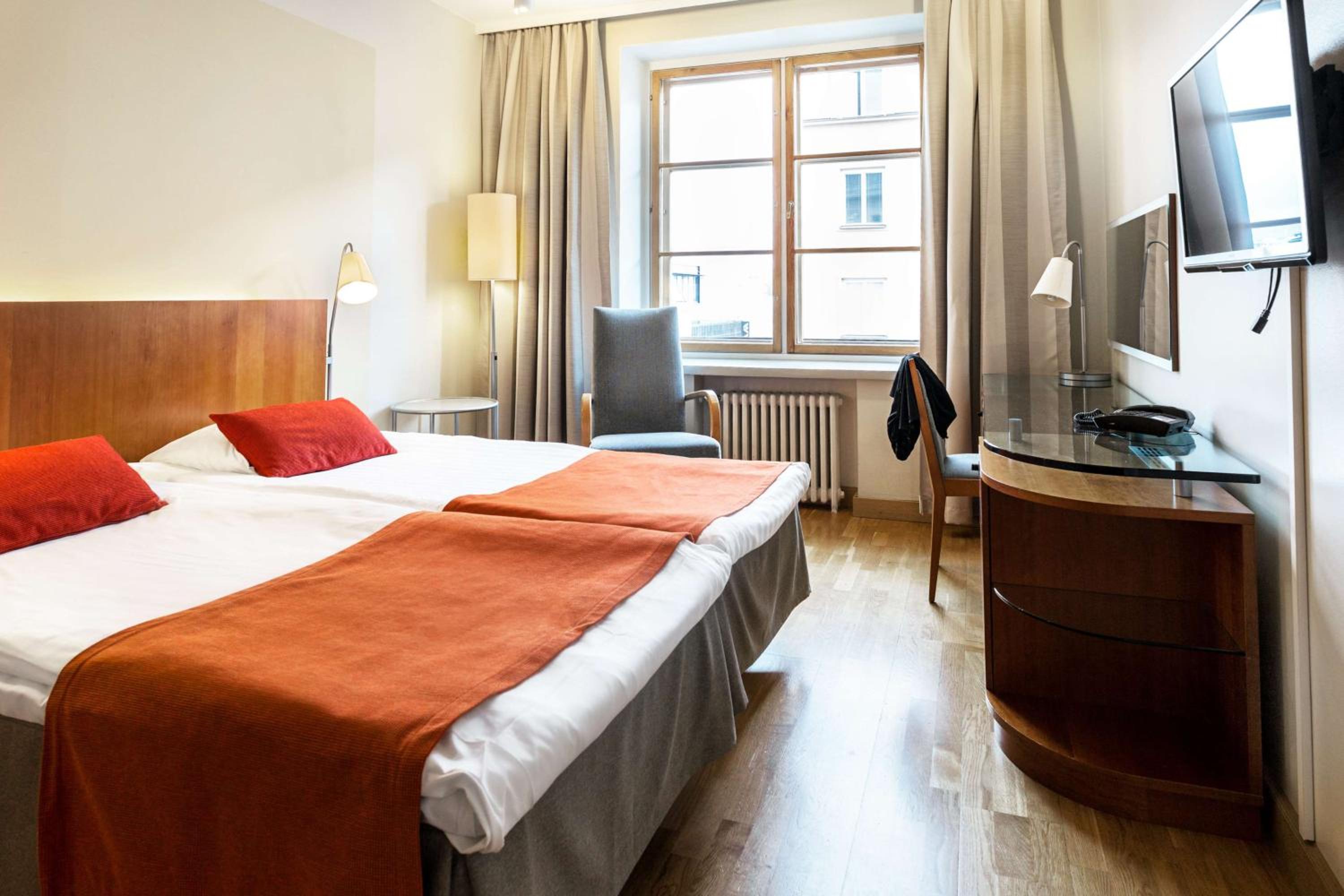 Standard Twin Room - Photo 1
