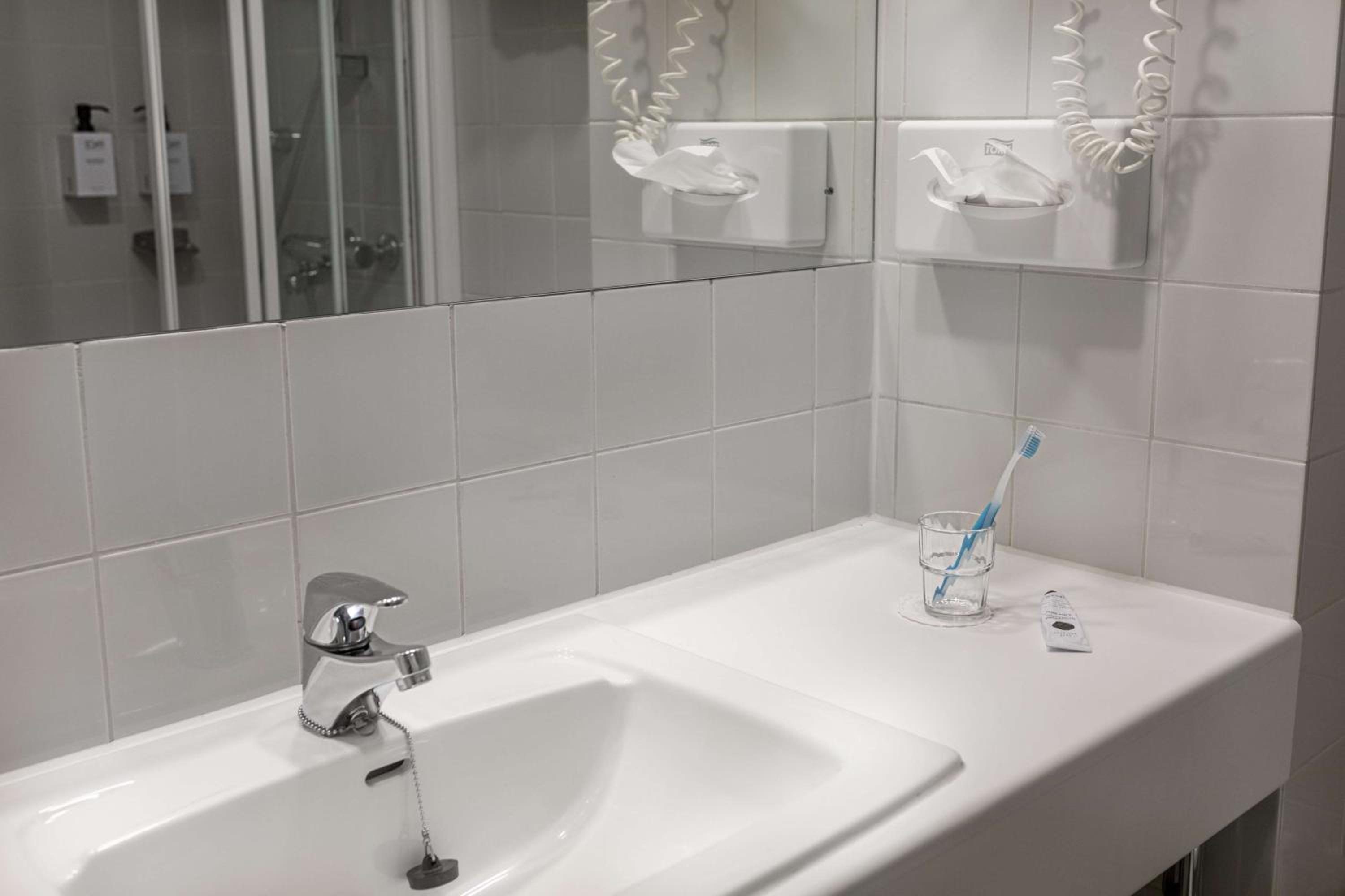 Standard Single Room photo 2