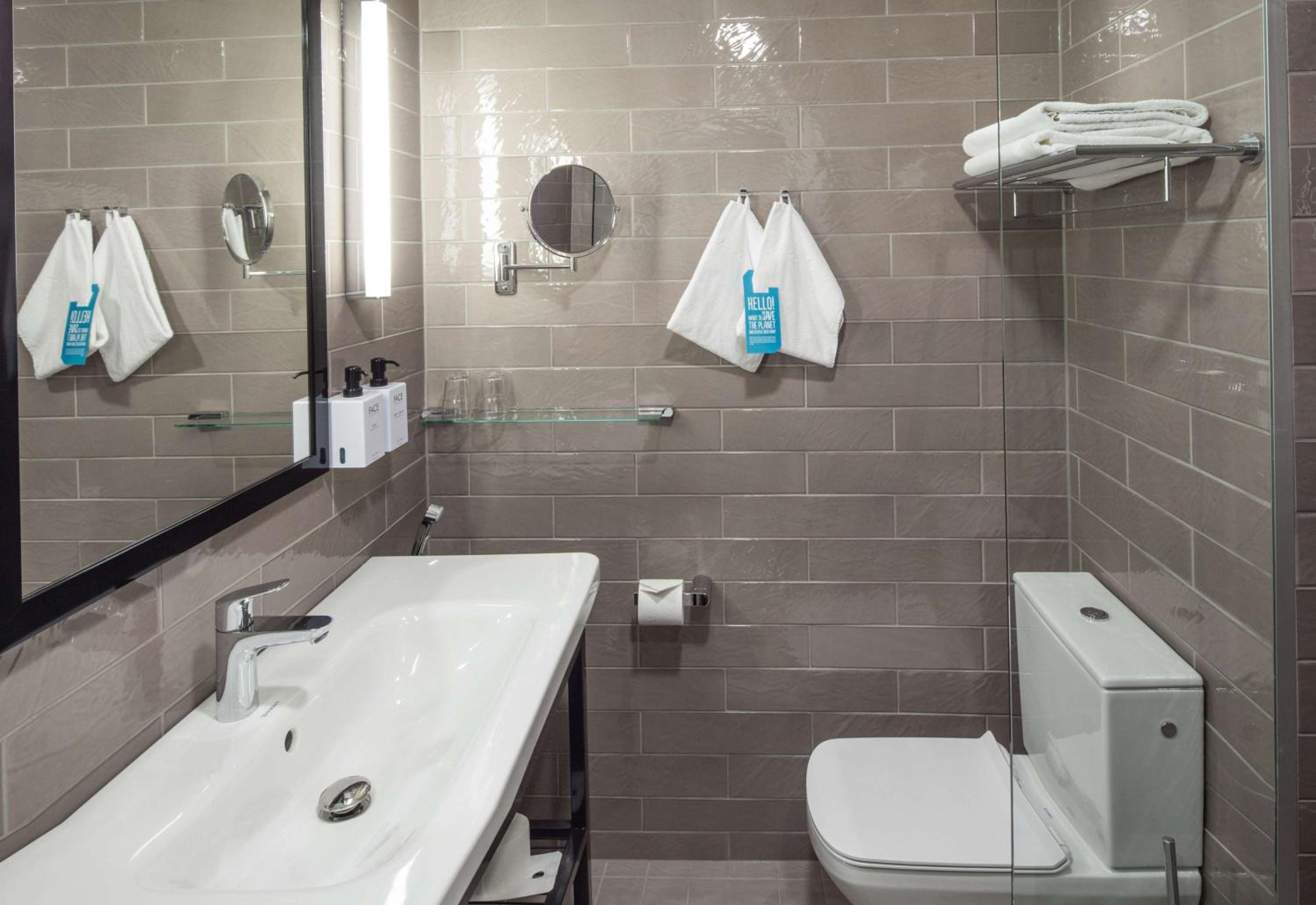 Standard Twin Room - Photo 5