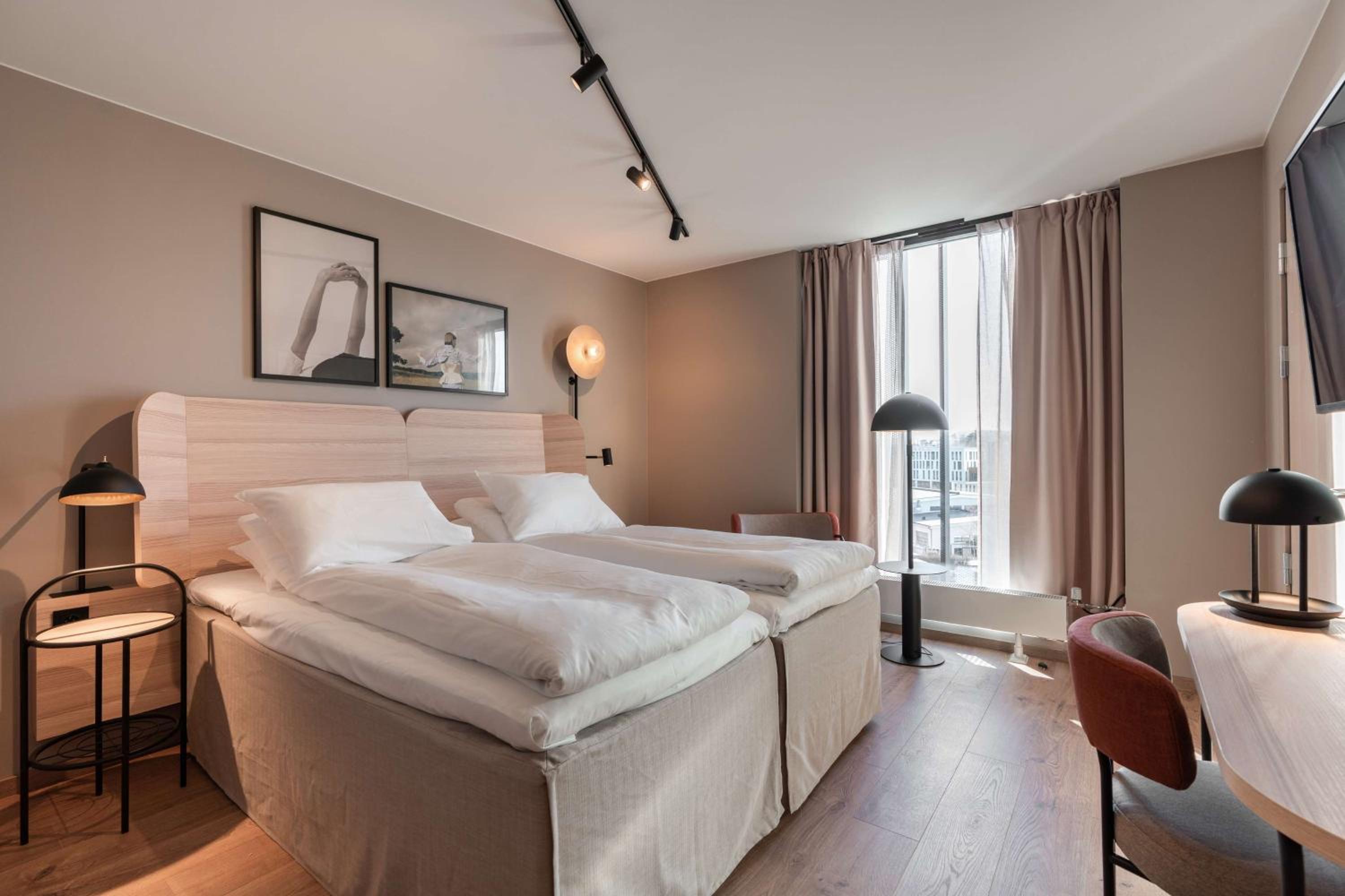 Standard Twin Room - Photo 1