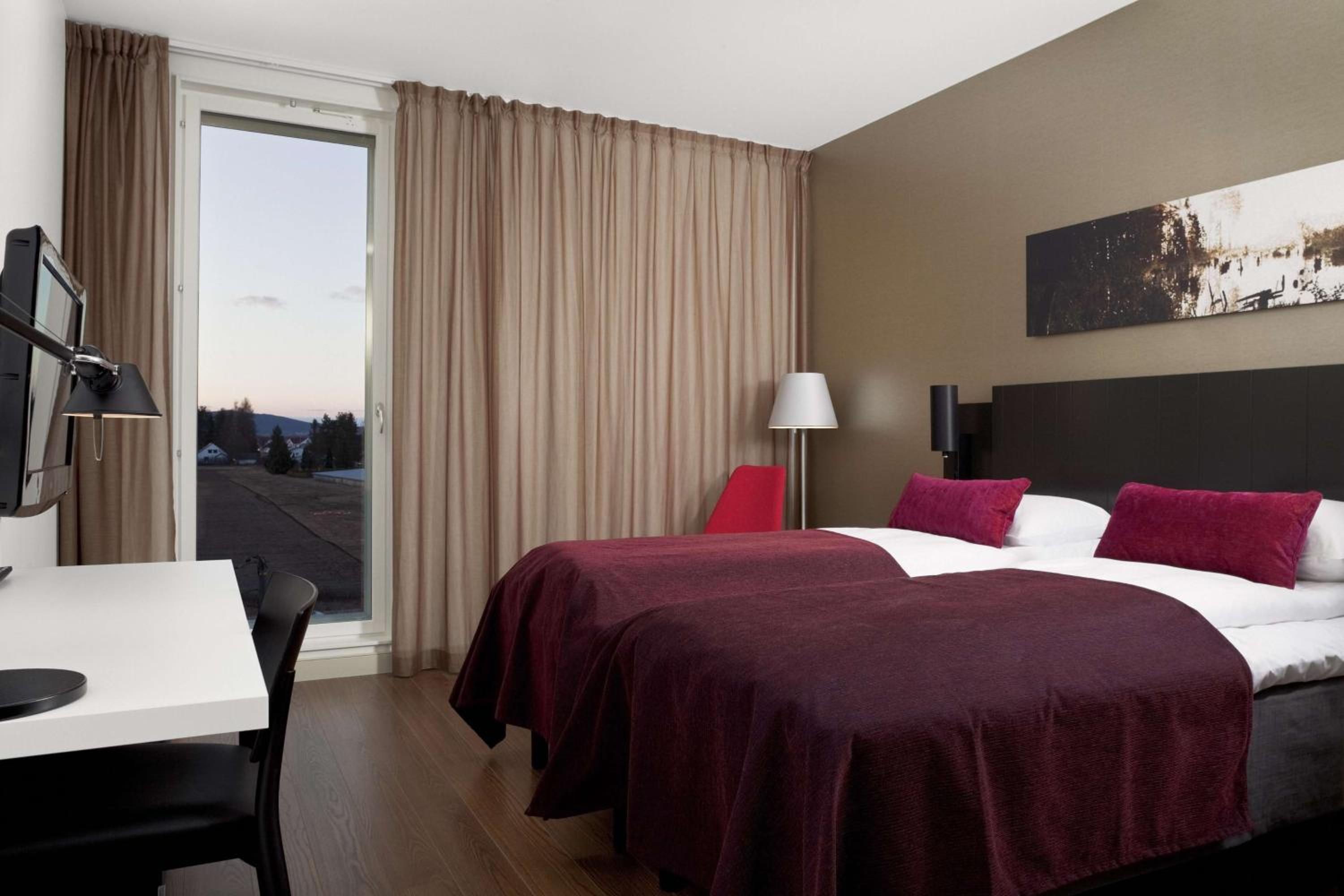 Standard Twin Room - Photo 3