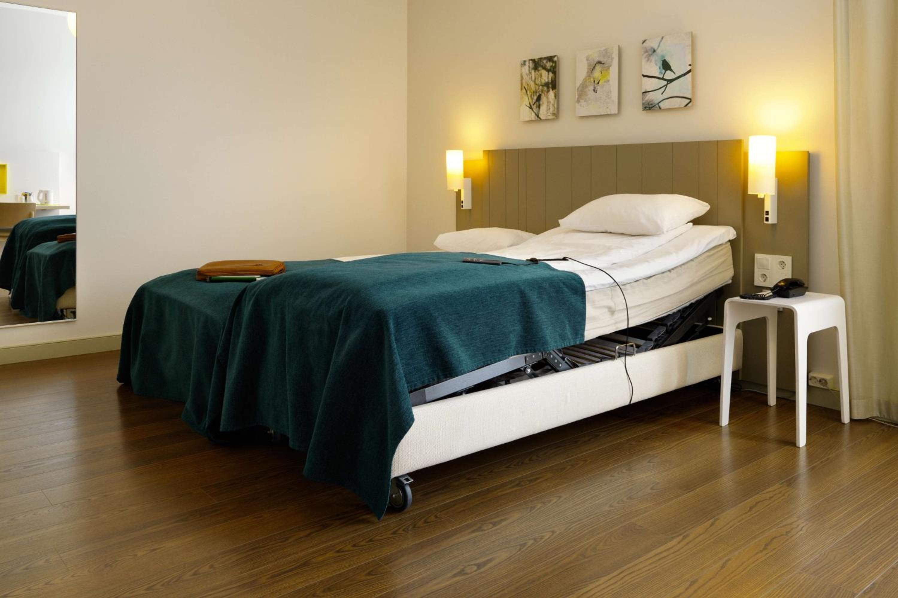 Standard Twin Room - Photo 1