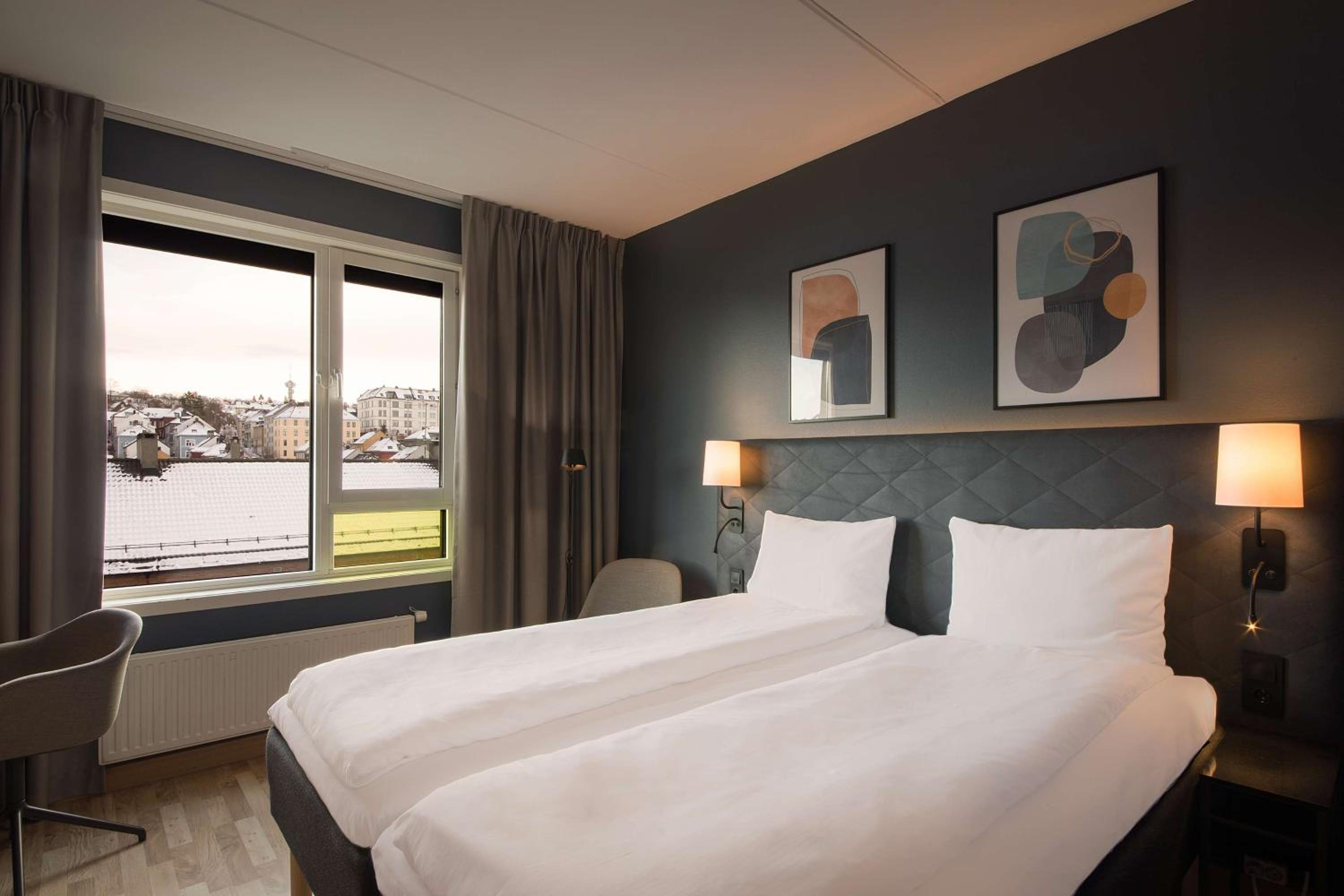 Double or Twin Room - Photo 4