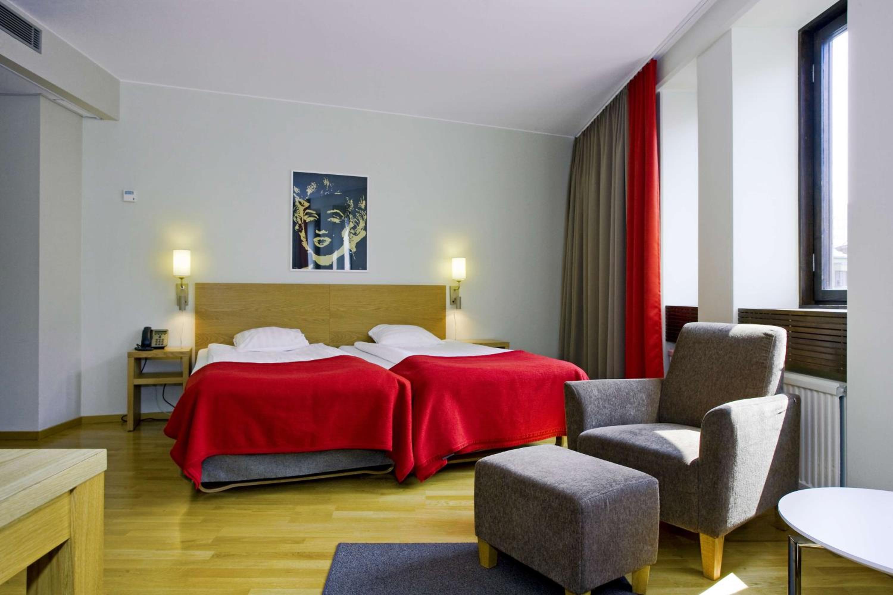 Twin Room with Kitchenette photo 2