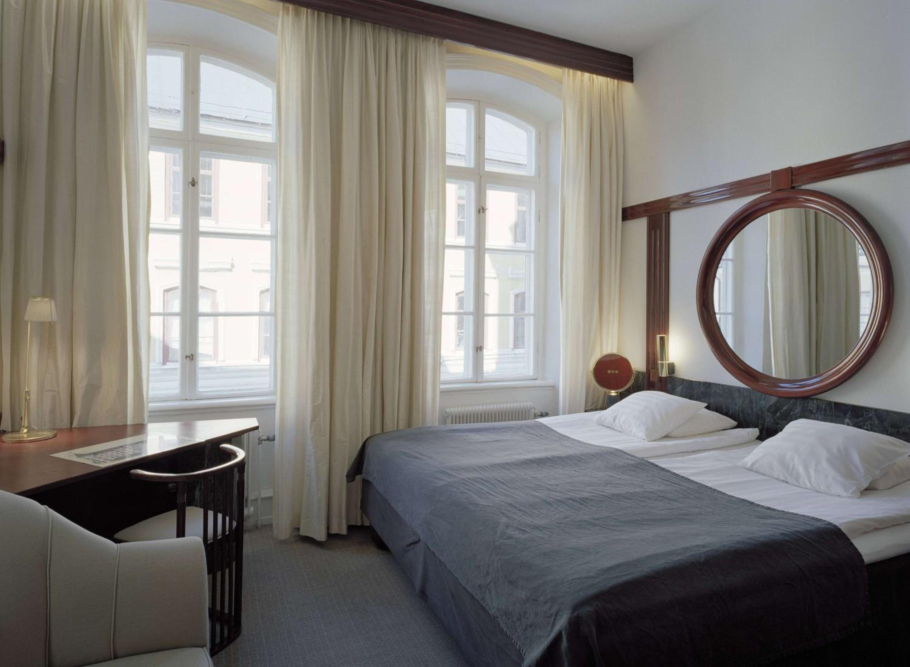 Twin Room - Photo 9