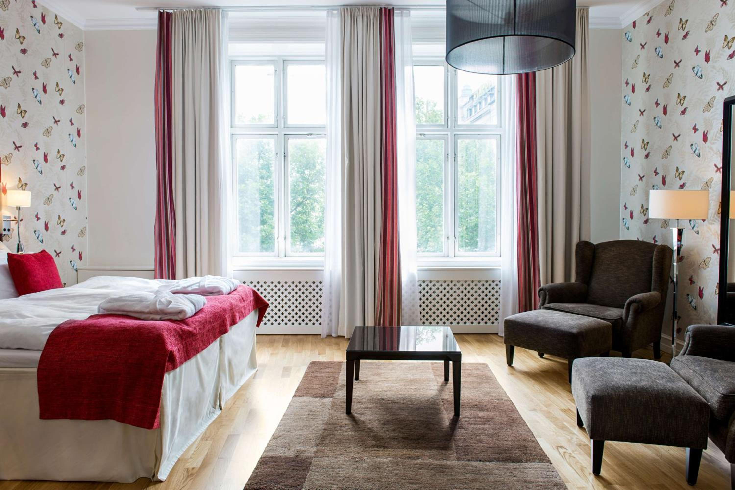 Superior King Room - Photo 1
