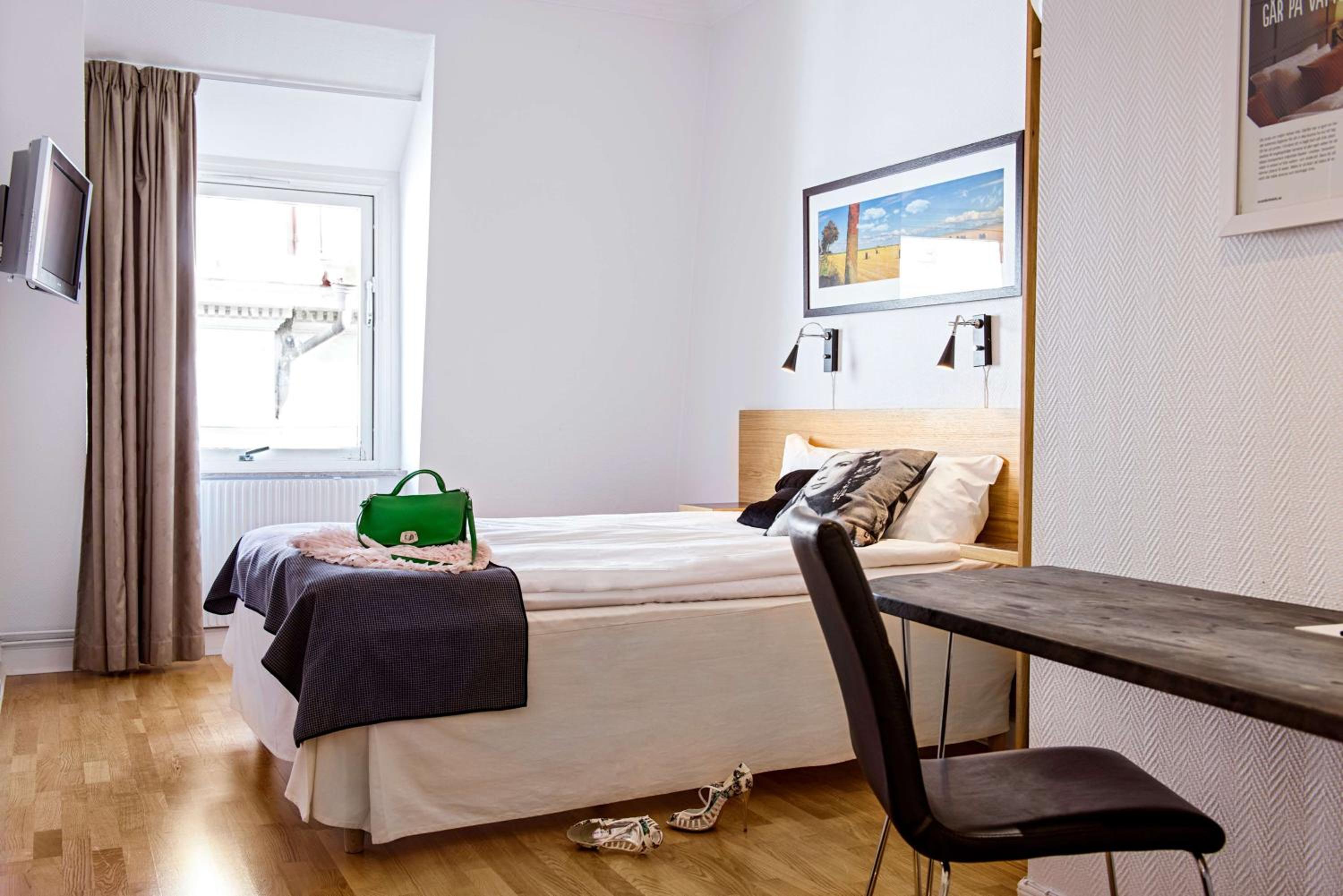 Standard Double Room - Photo 1