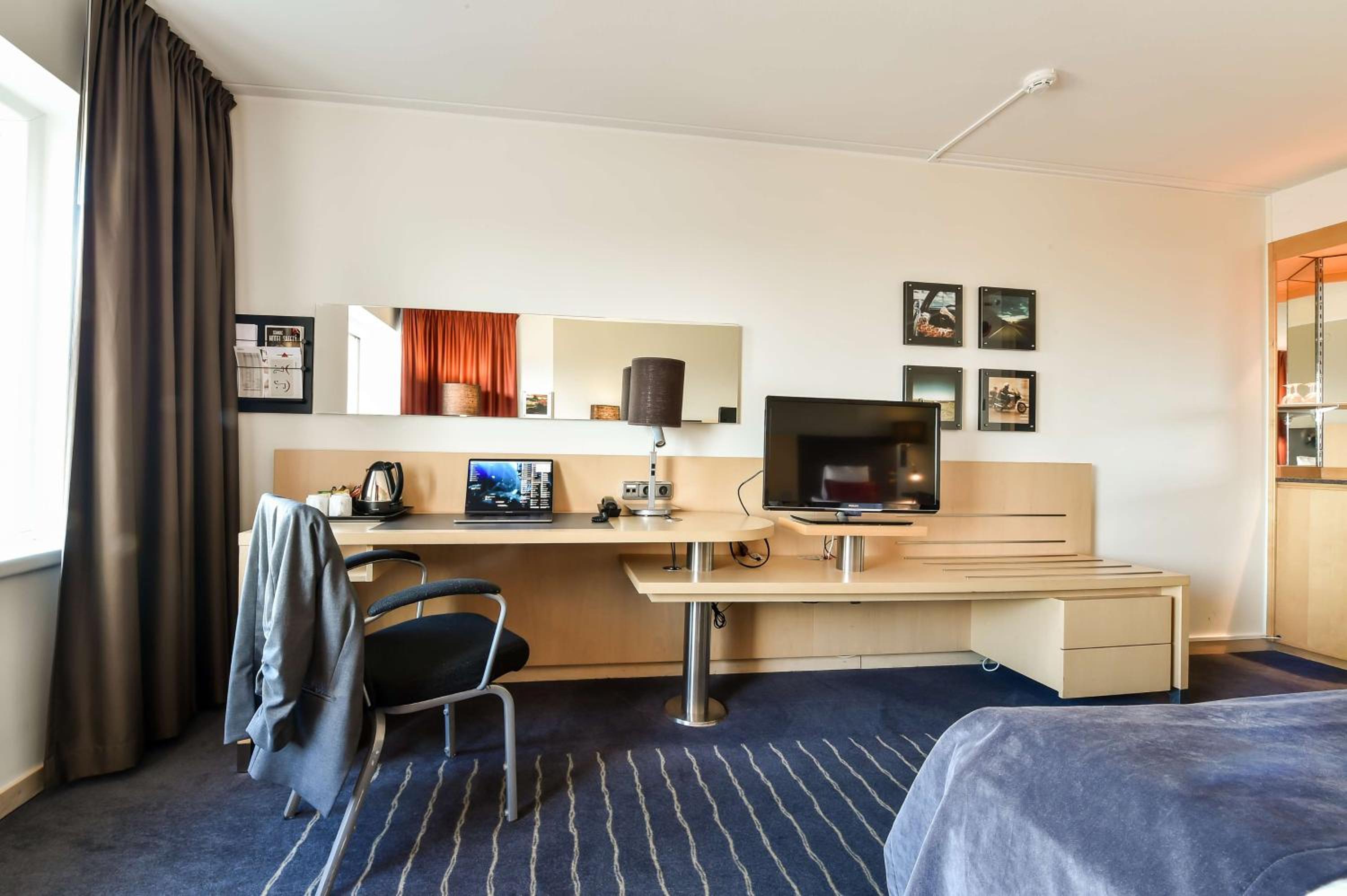 Twin Room - Photo 3