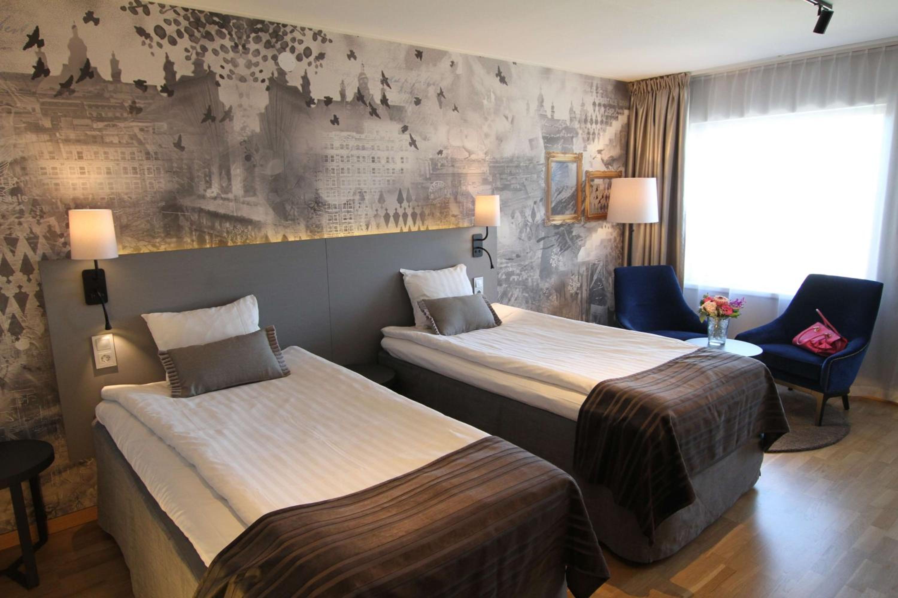 Twin Room - Photo 2