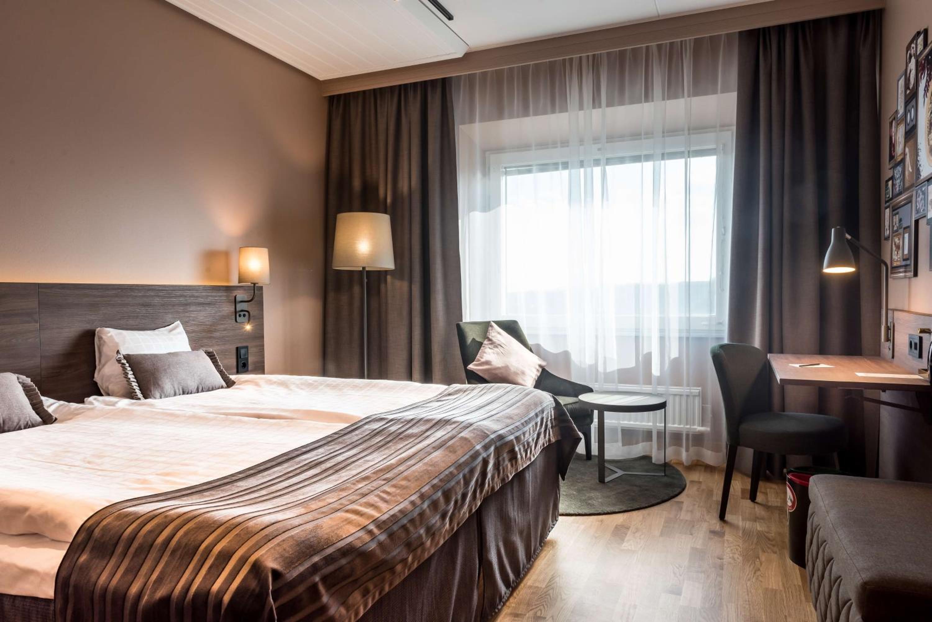 Standard Twin Room - Photo 4