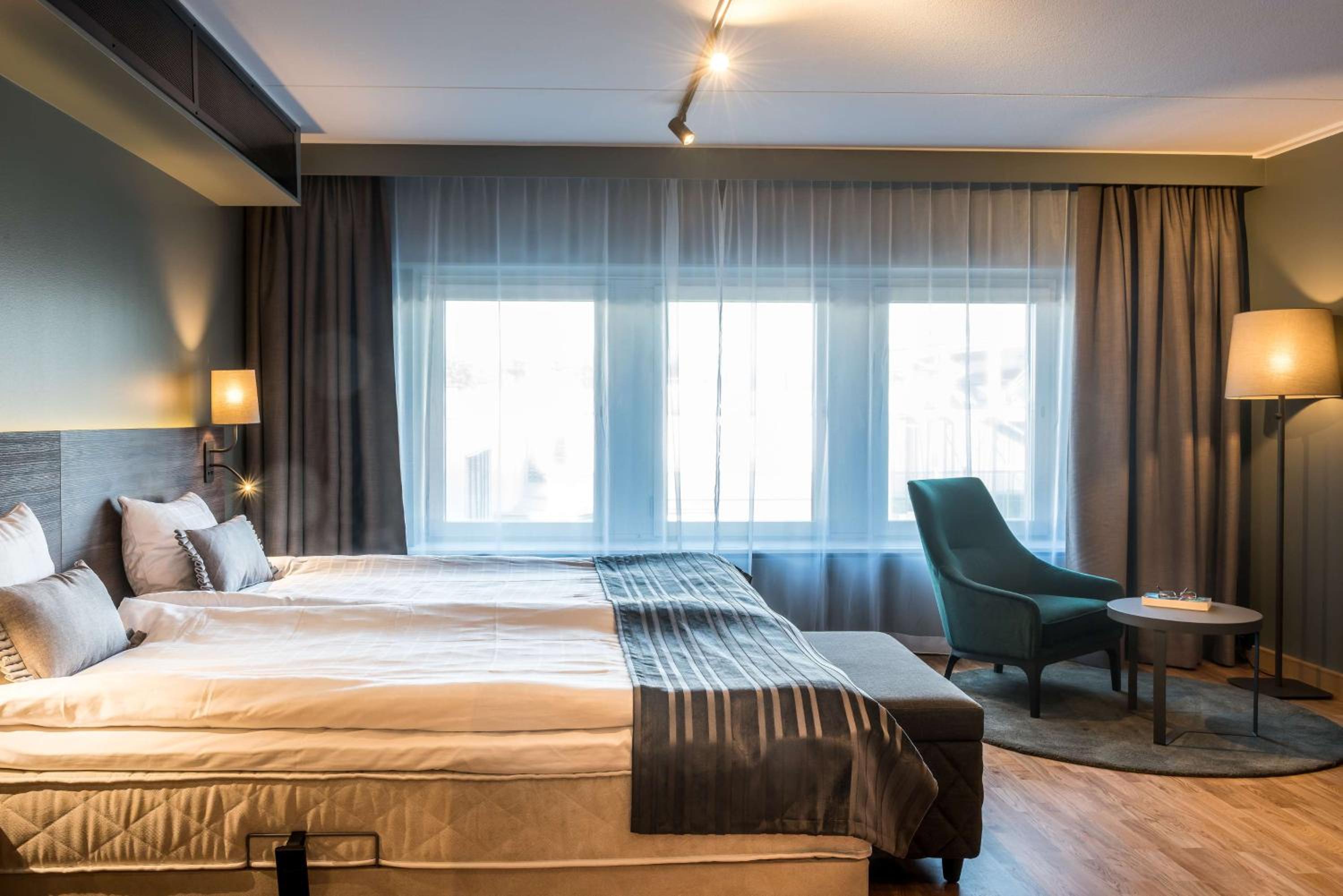 Standard Twin Room - Photo 2
