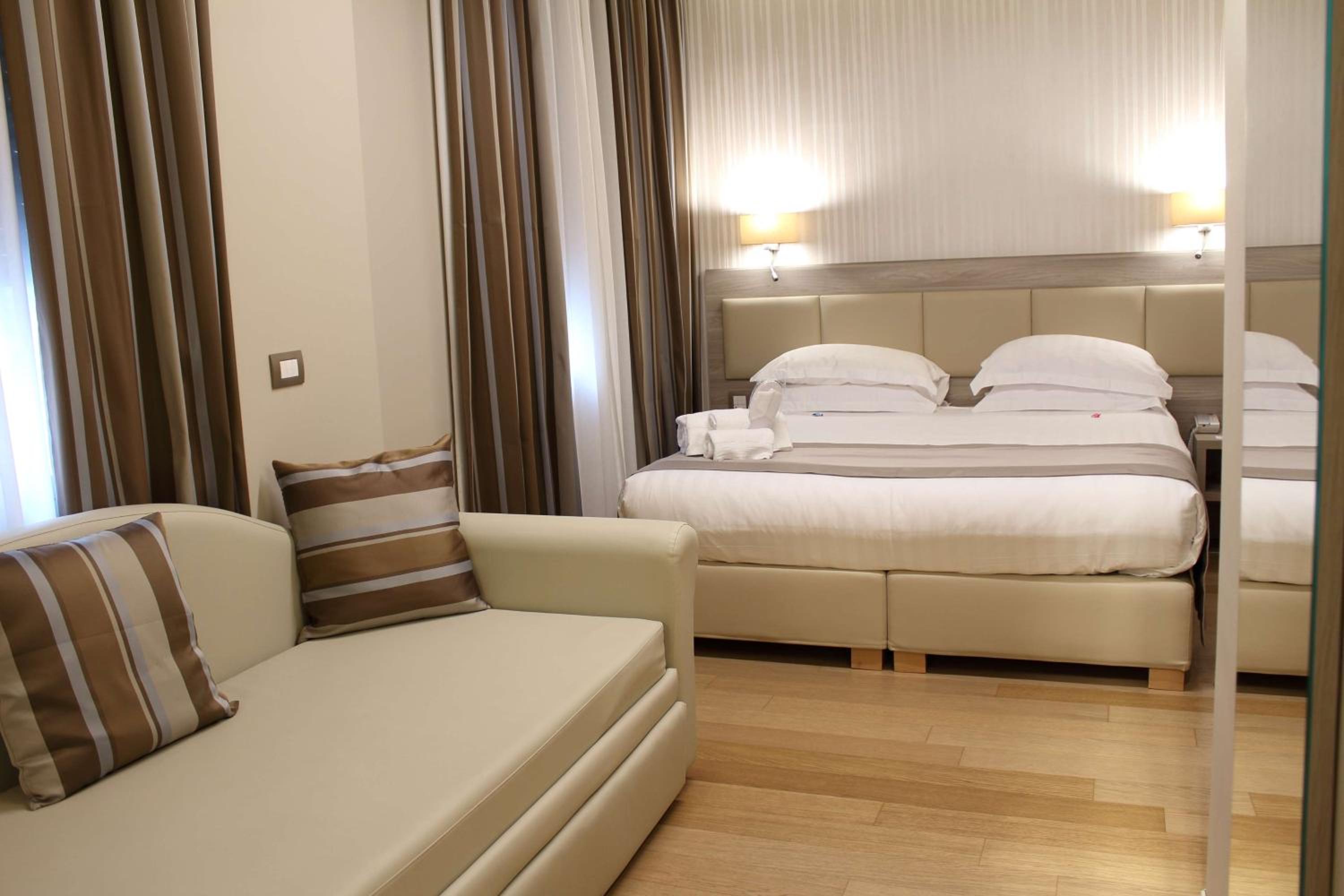 Comfort Quadruple Room - Photo 12
