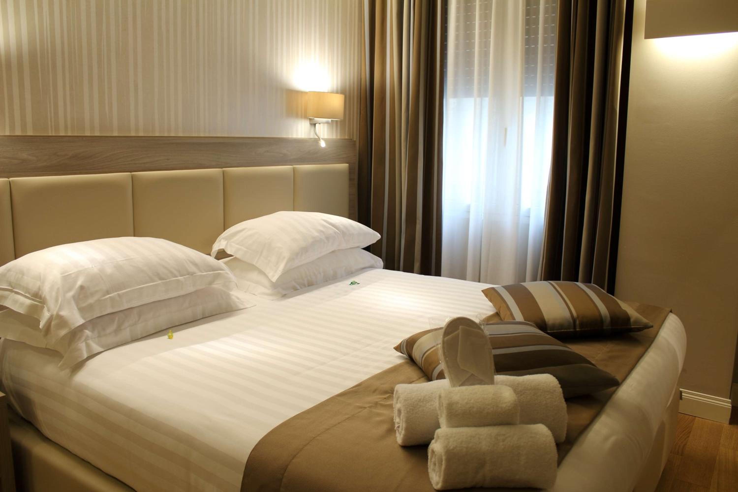 Comfort King Room - Photo 8