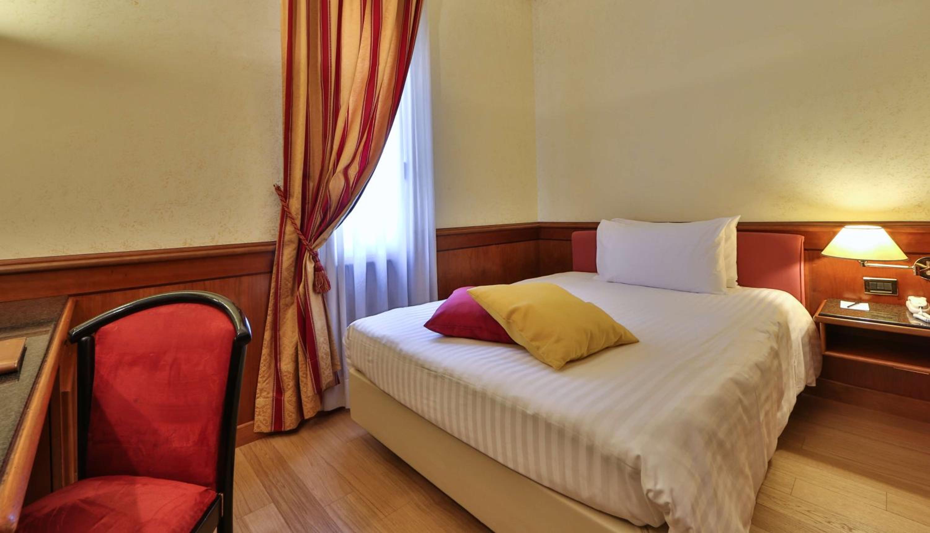 Single Room photo 3