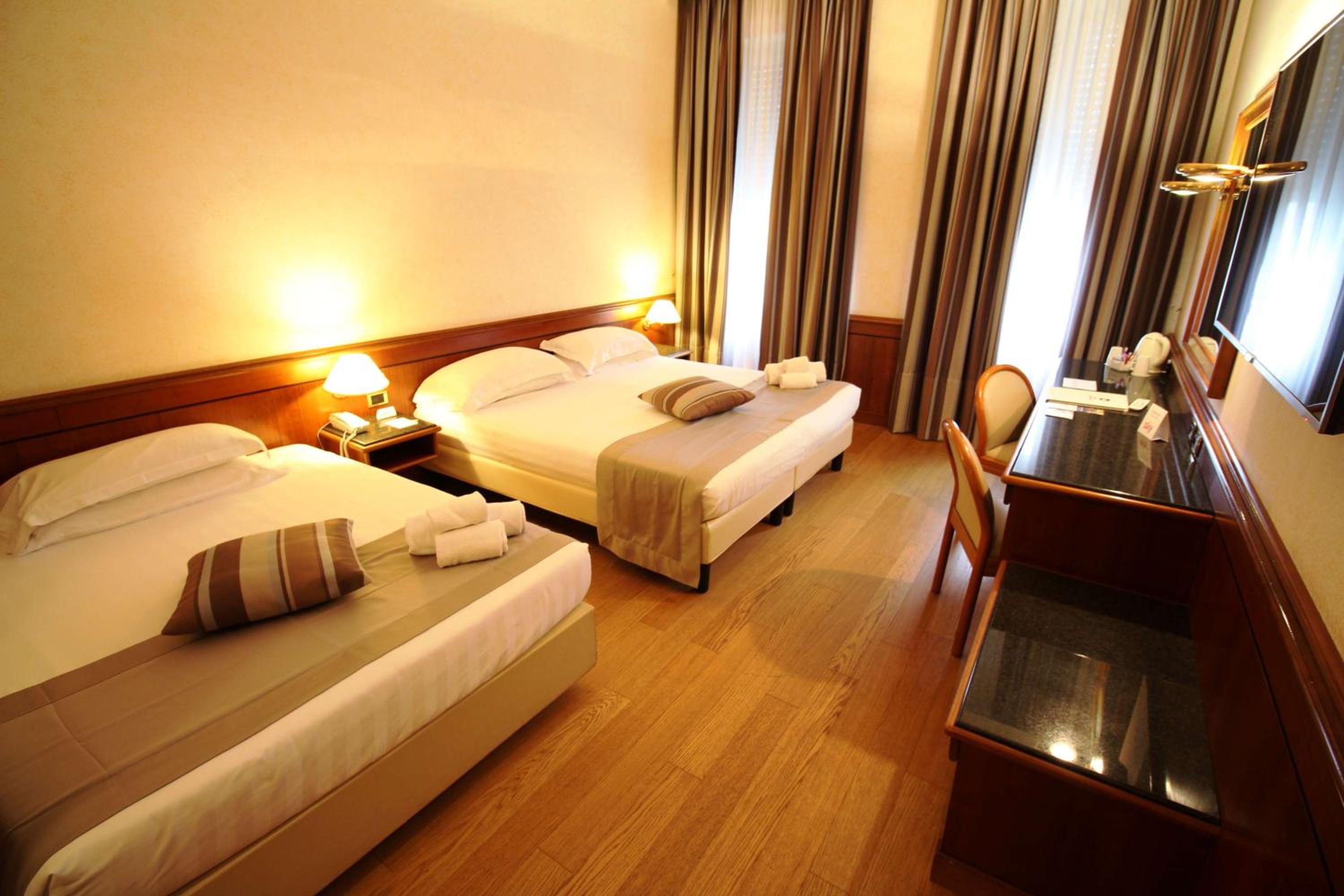 Standard Triple Room - Photo 2