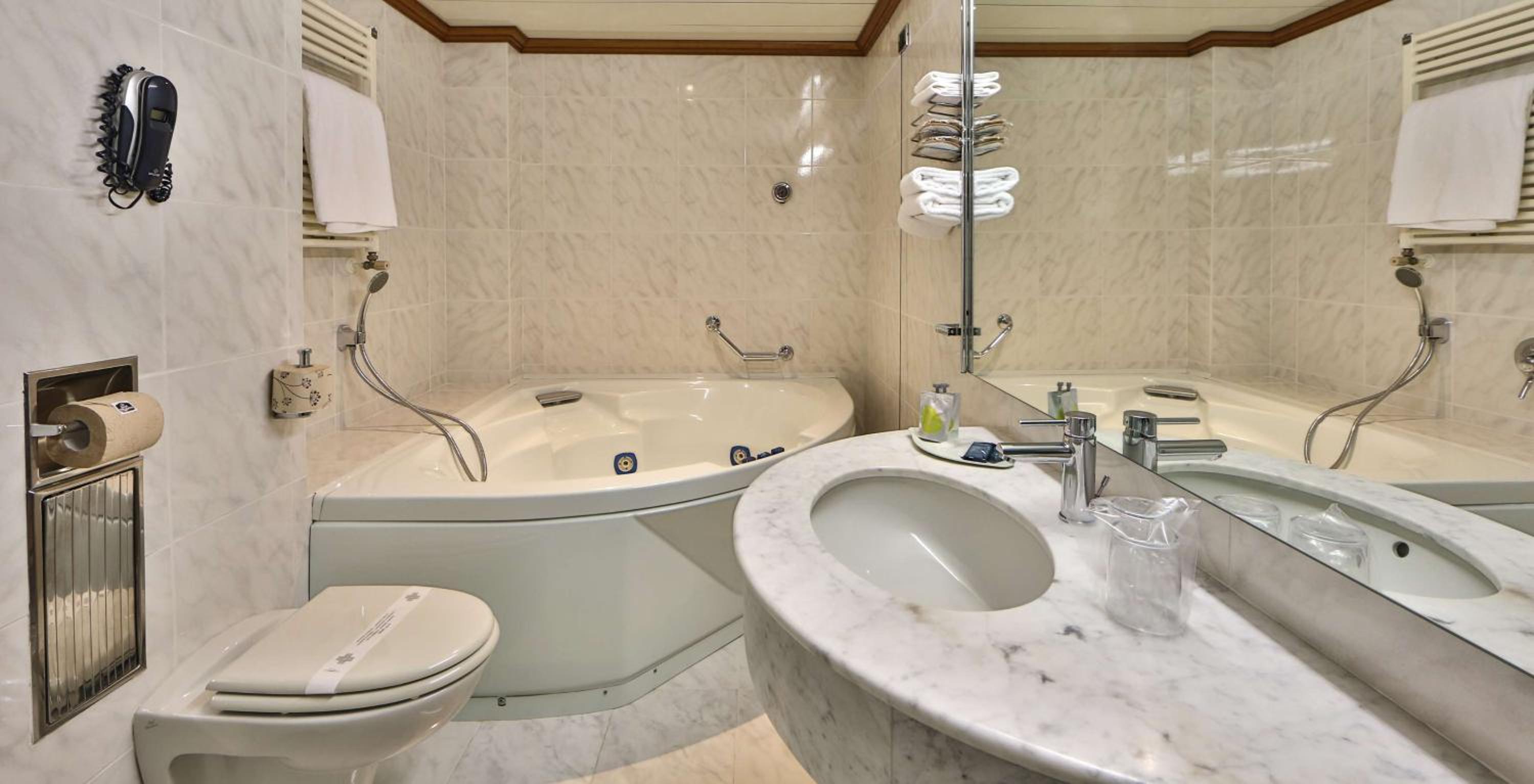 Superior Room - Photo 5