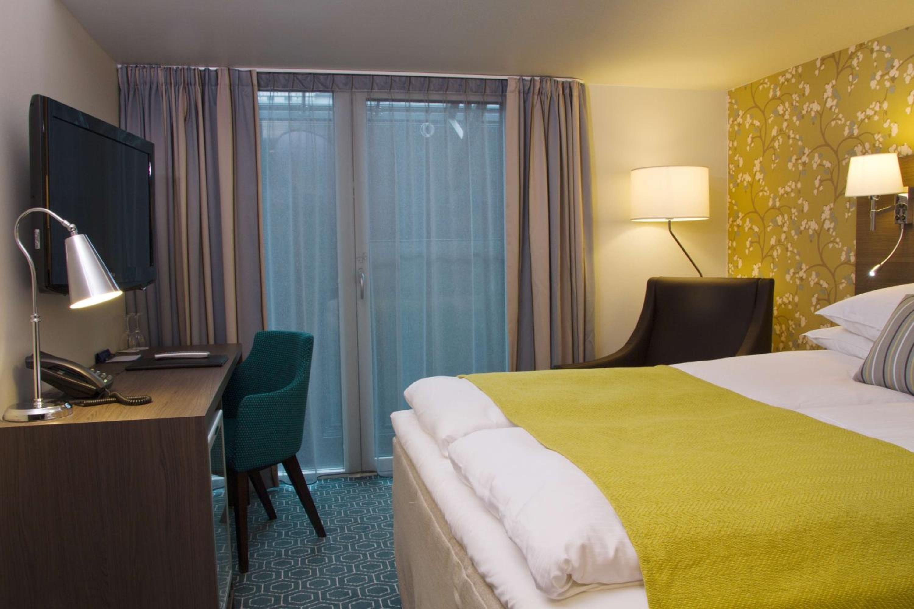 Twin Room - Photo 1
