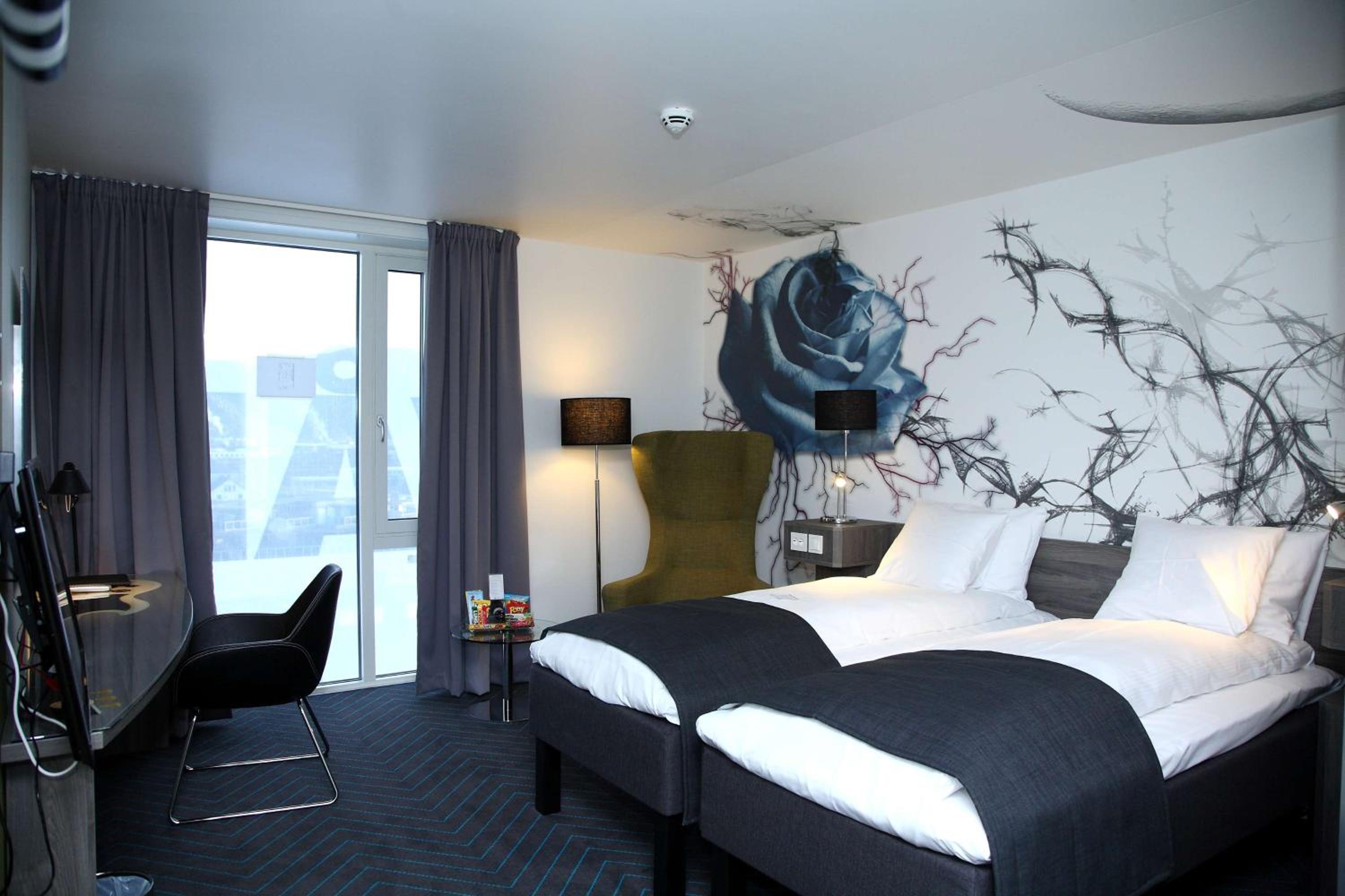 Standard Twin Room - Photo 1