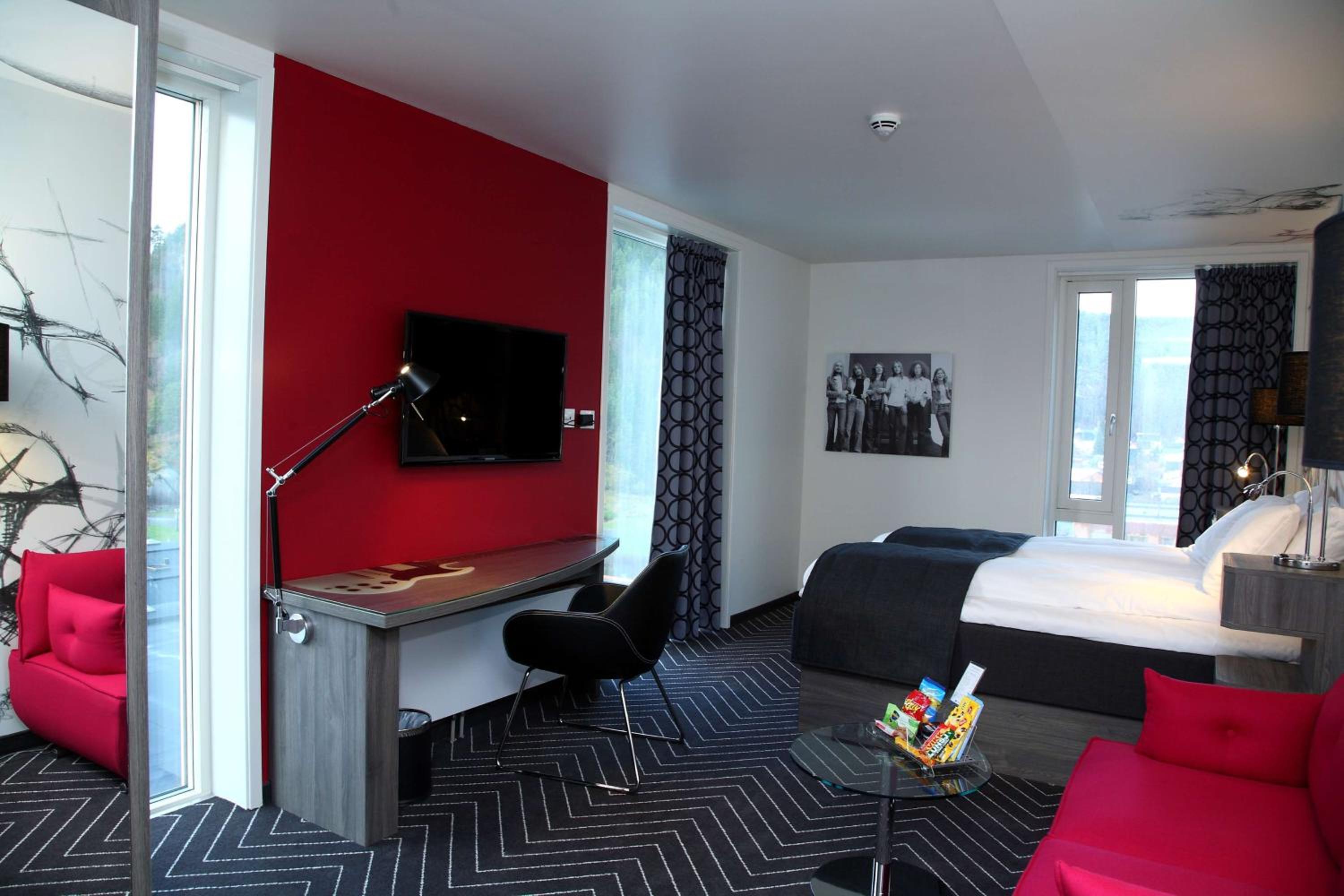 Superior King Room - Photo 1