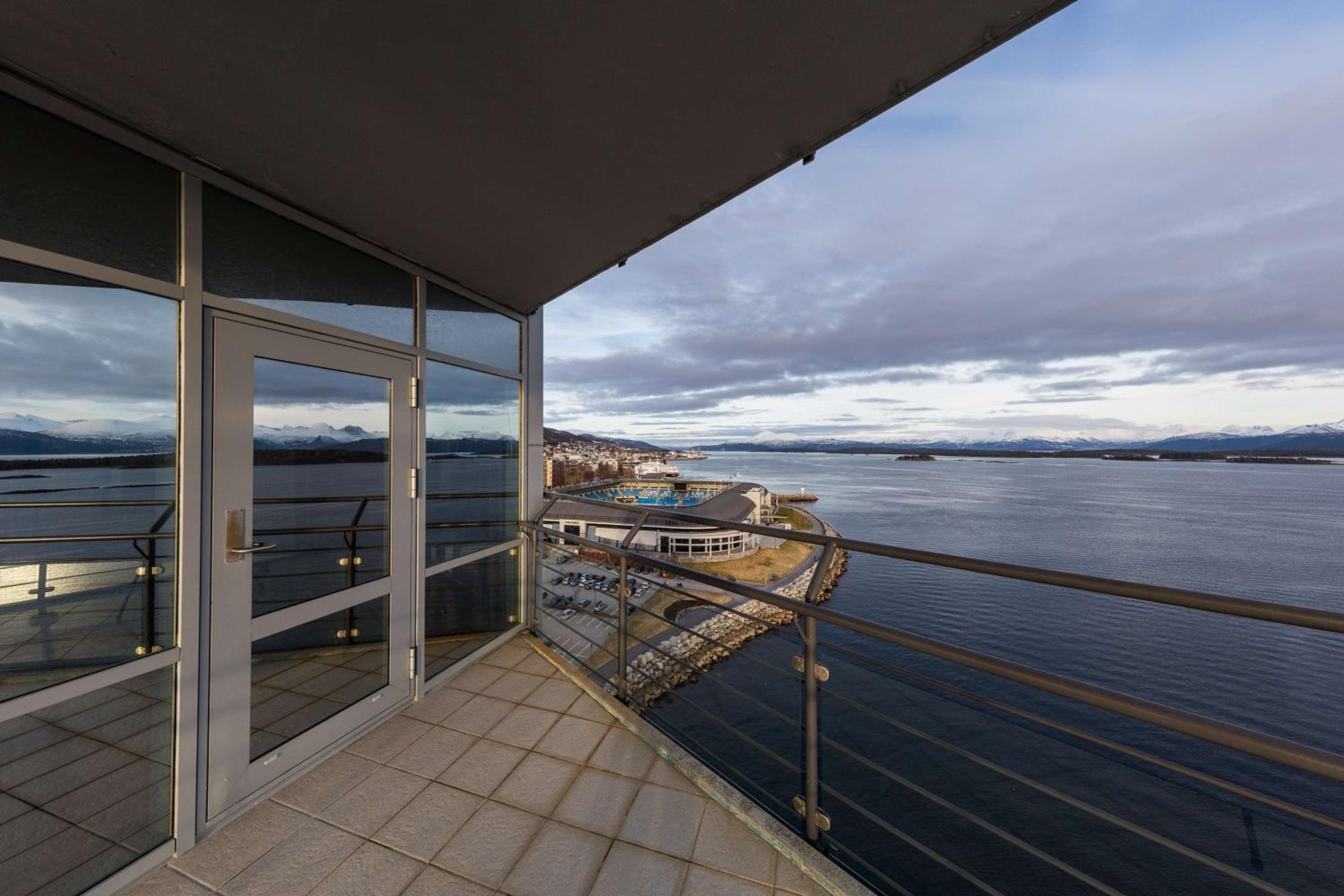 Superior King Room with Balcony - Photo 2