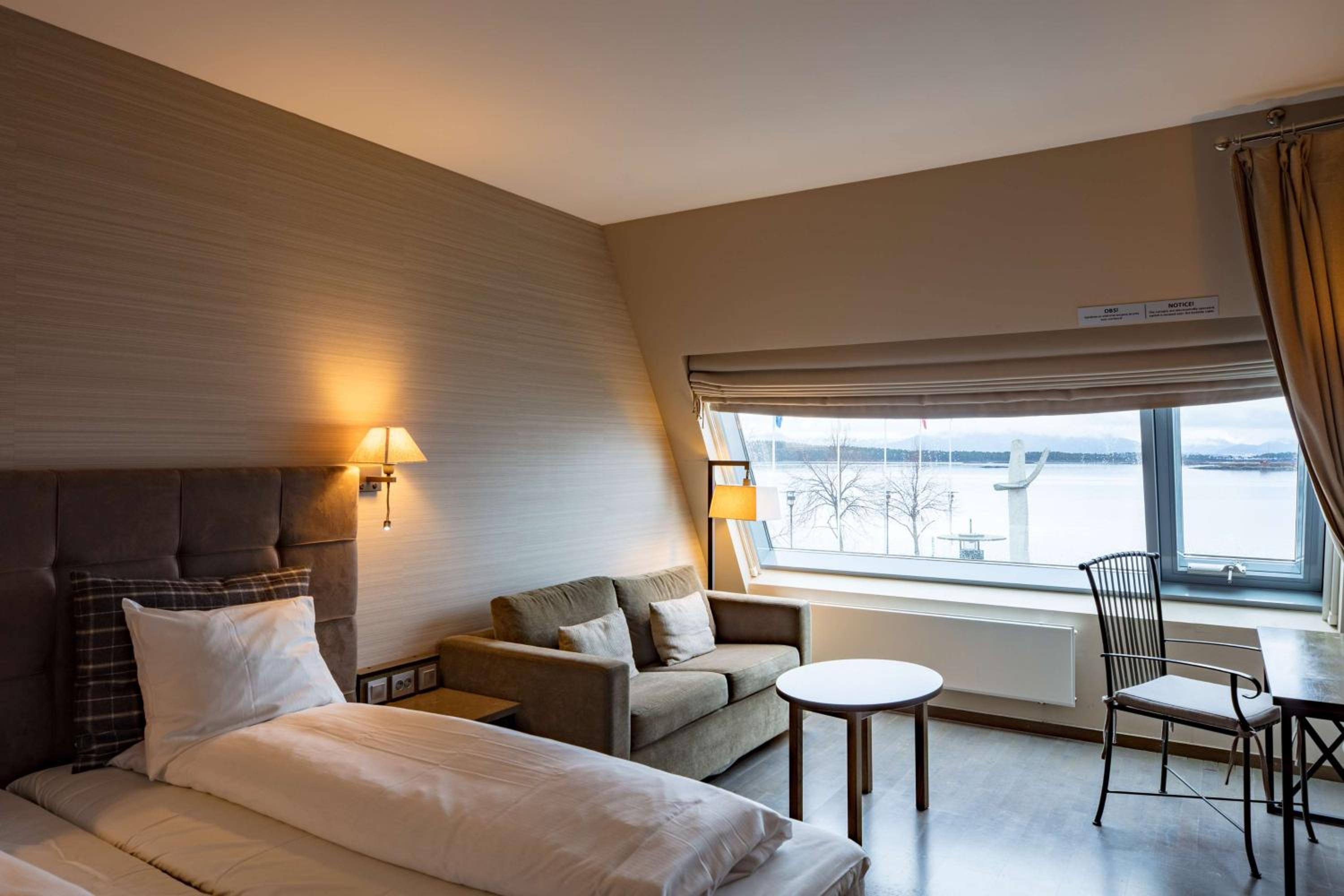 Twin Room - Photo 7