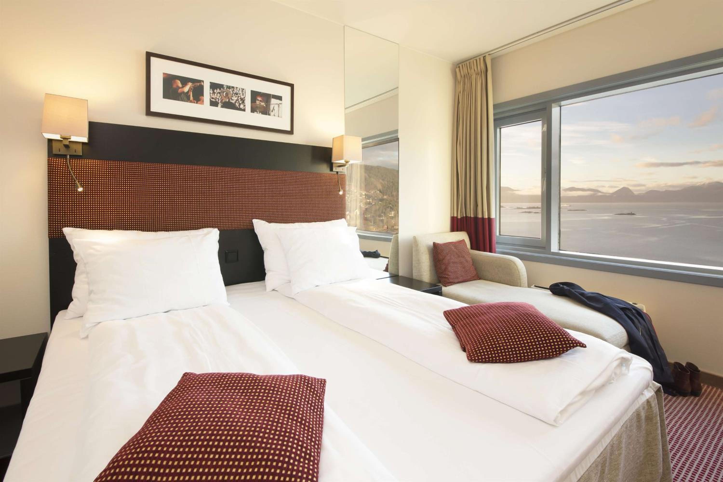 Twin Room - Photo 1