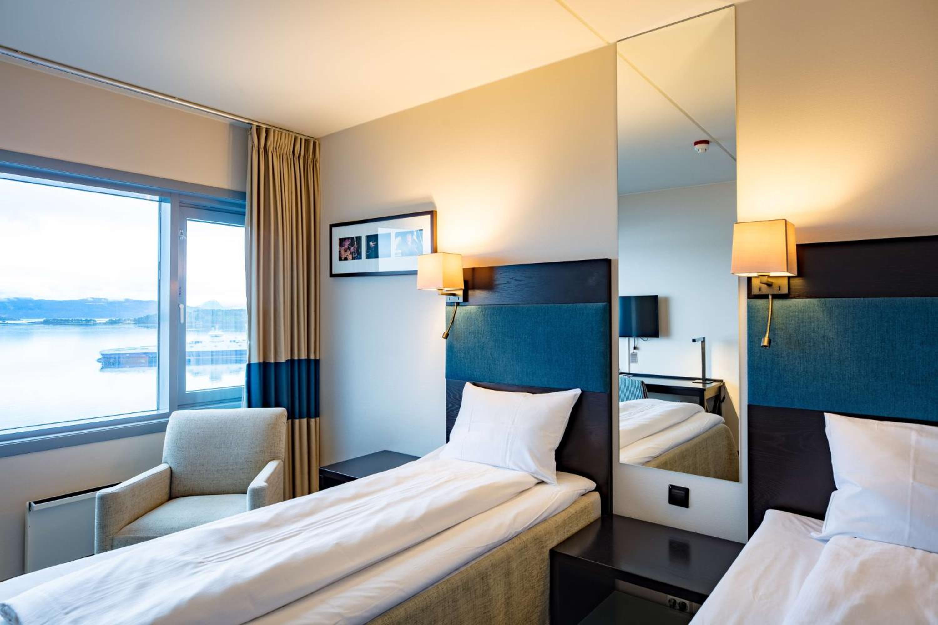 Twin Room - Photo 5