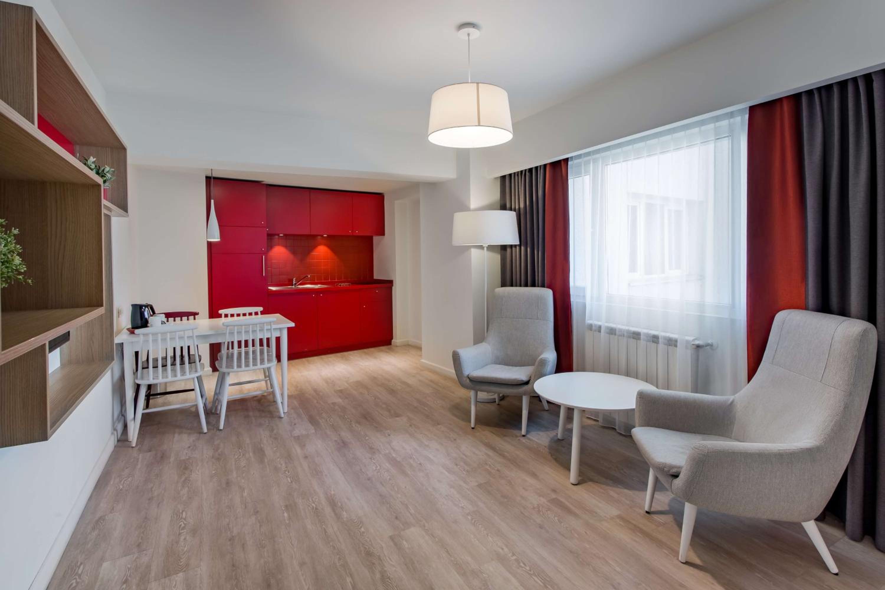 Studio Apartment with Balcony - Photo 1
