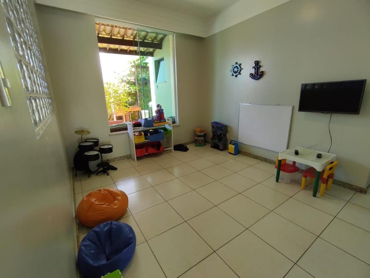 Four-Bedroom House photo 3