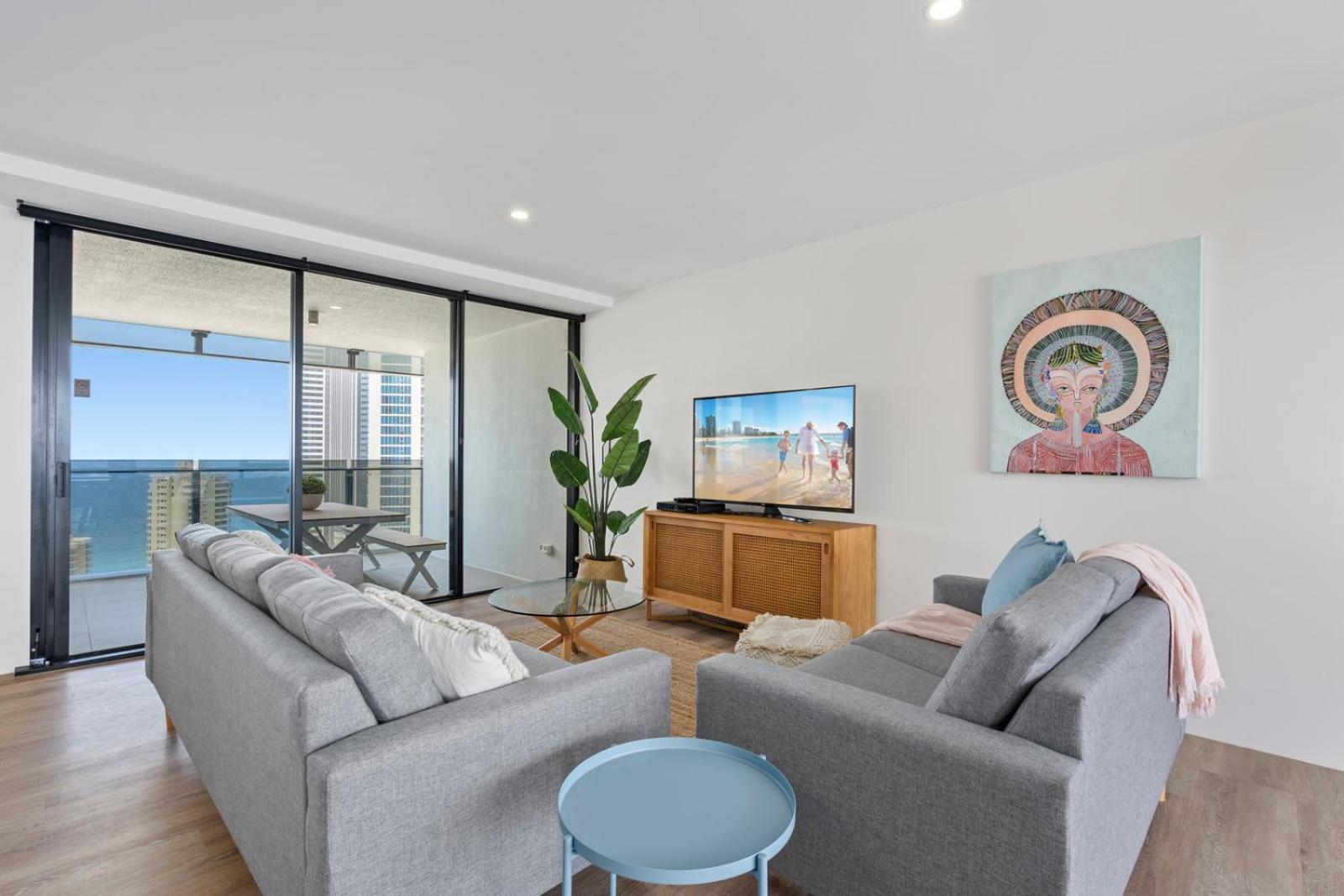 Three-Bedroom Apartment with Sea View - Level 25