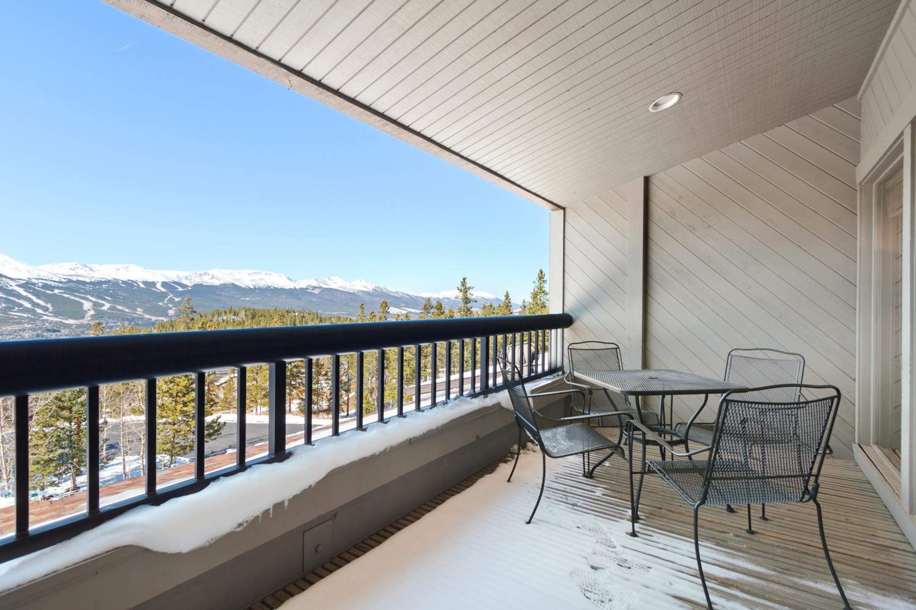 Penthouse Apartment - Photo 10