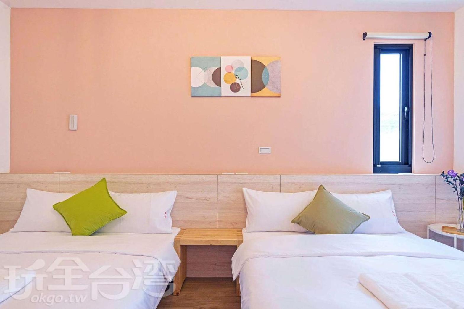 Quadruple Room with Balcony photo 3