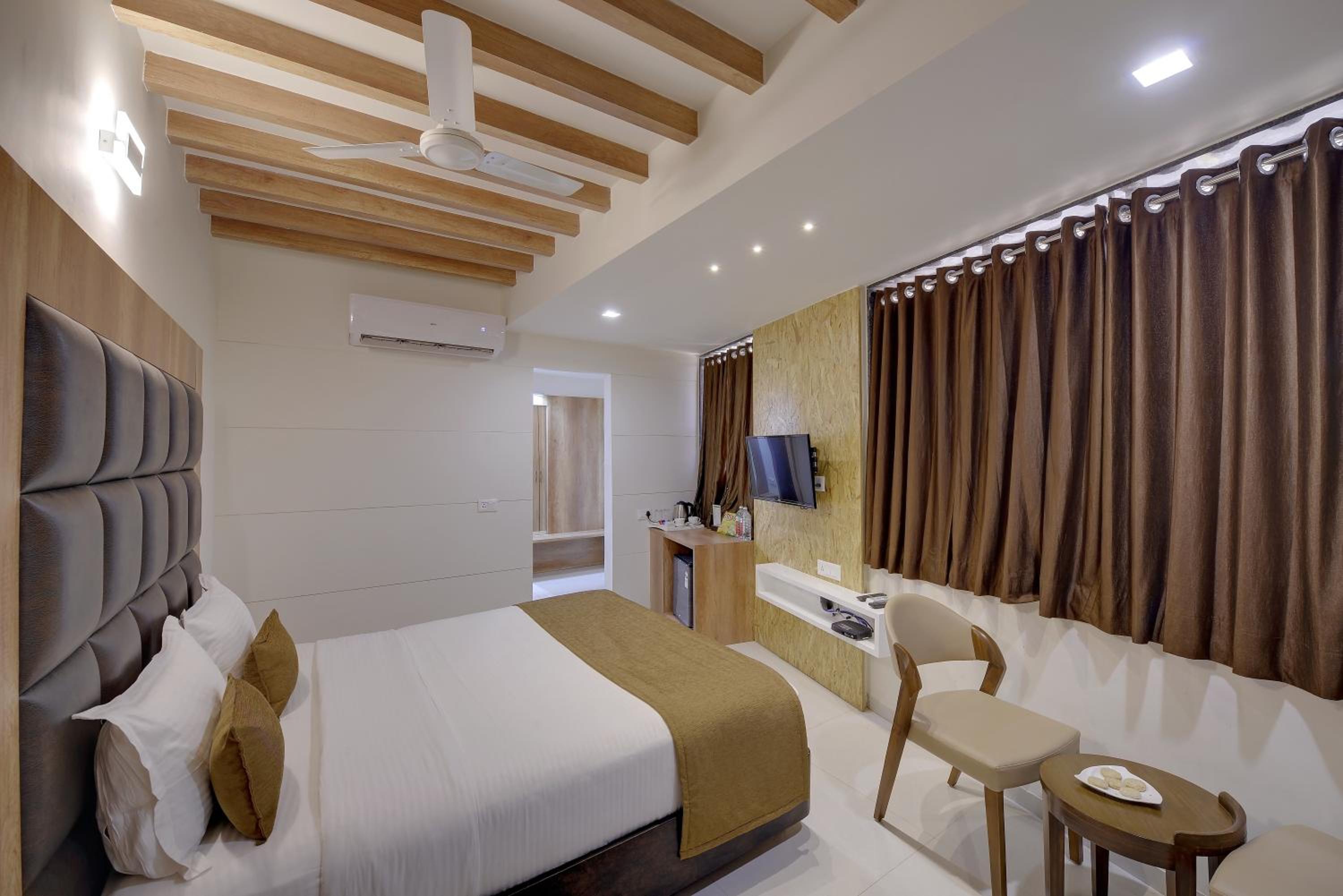 Deluxe Double Room - Photo 2