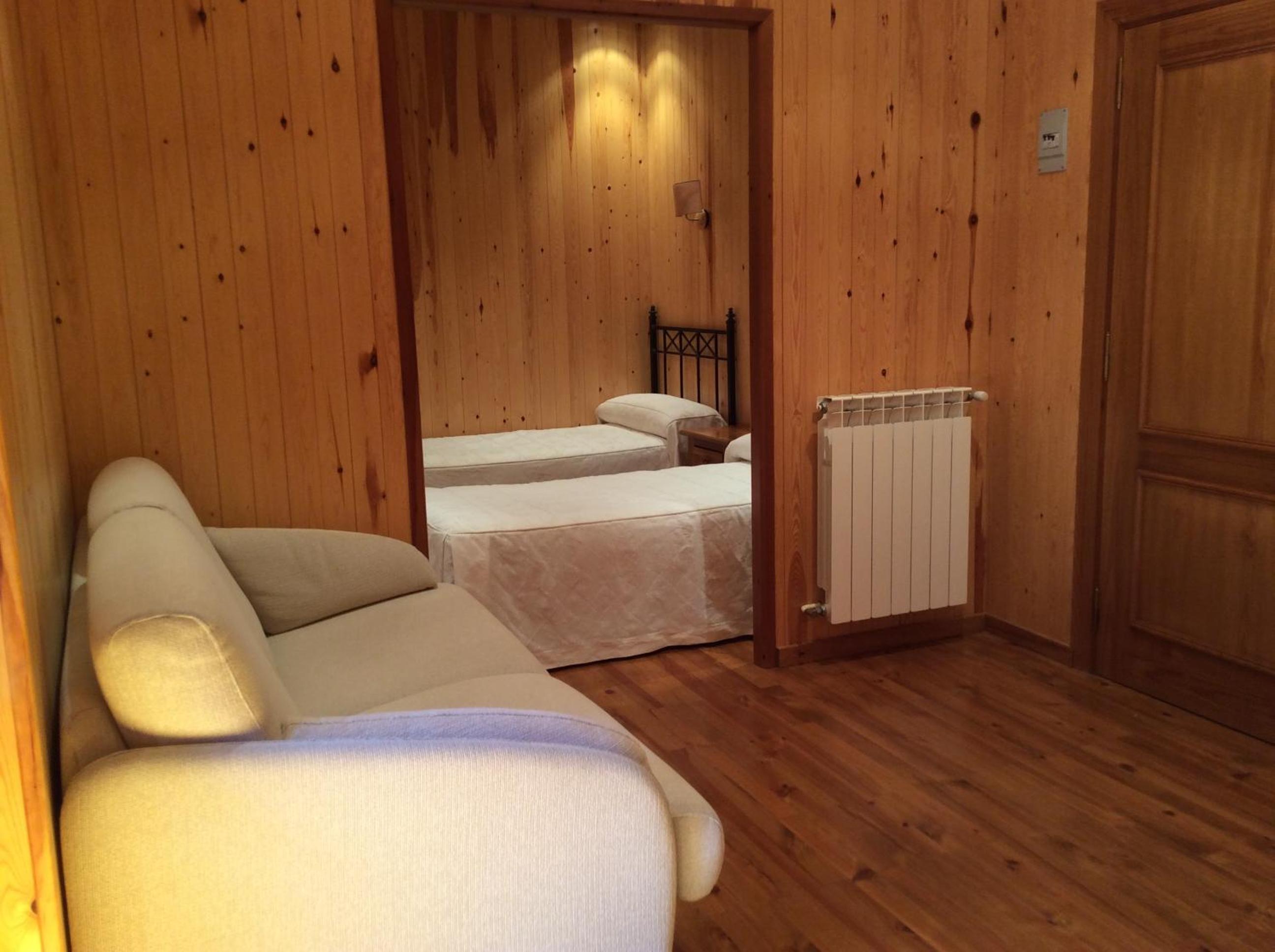 Double or Twin Room photo 3