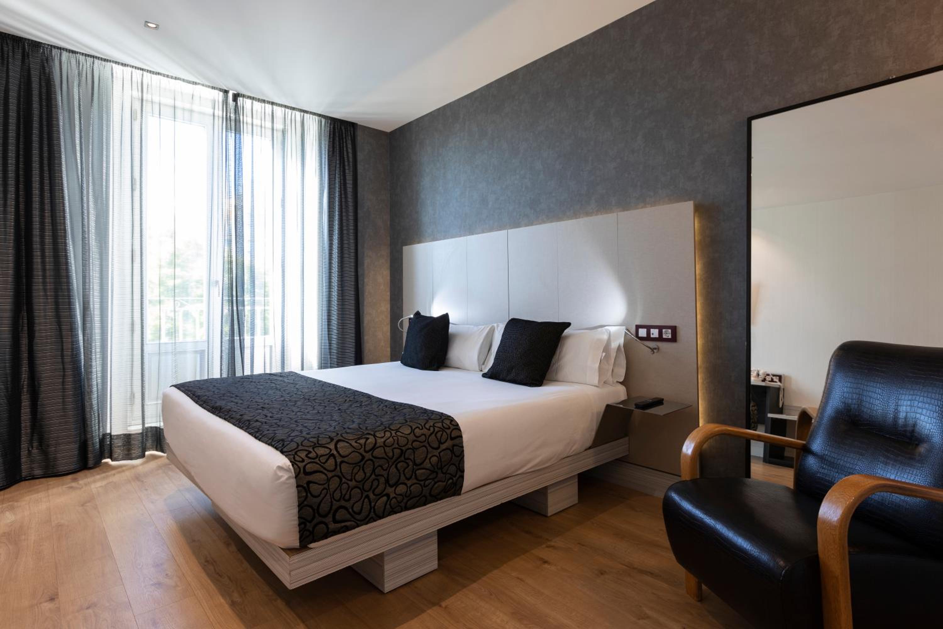 Double Superior Room with views and Balcony